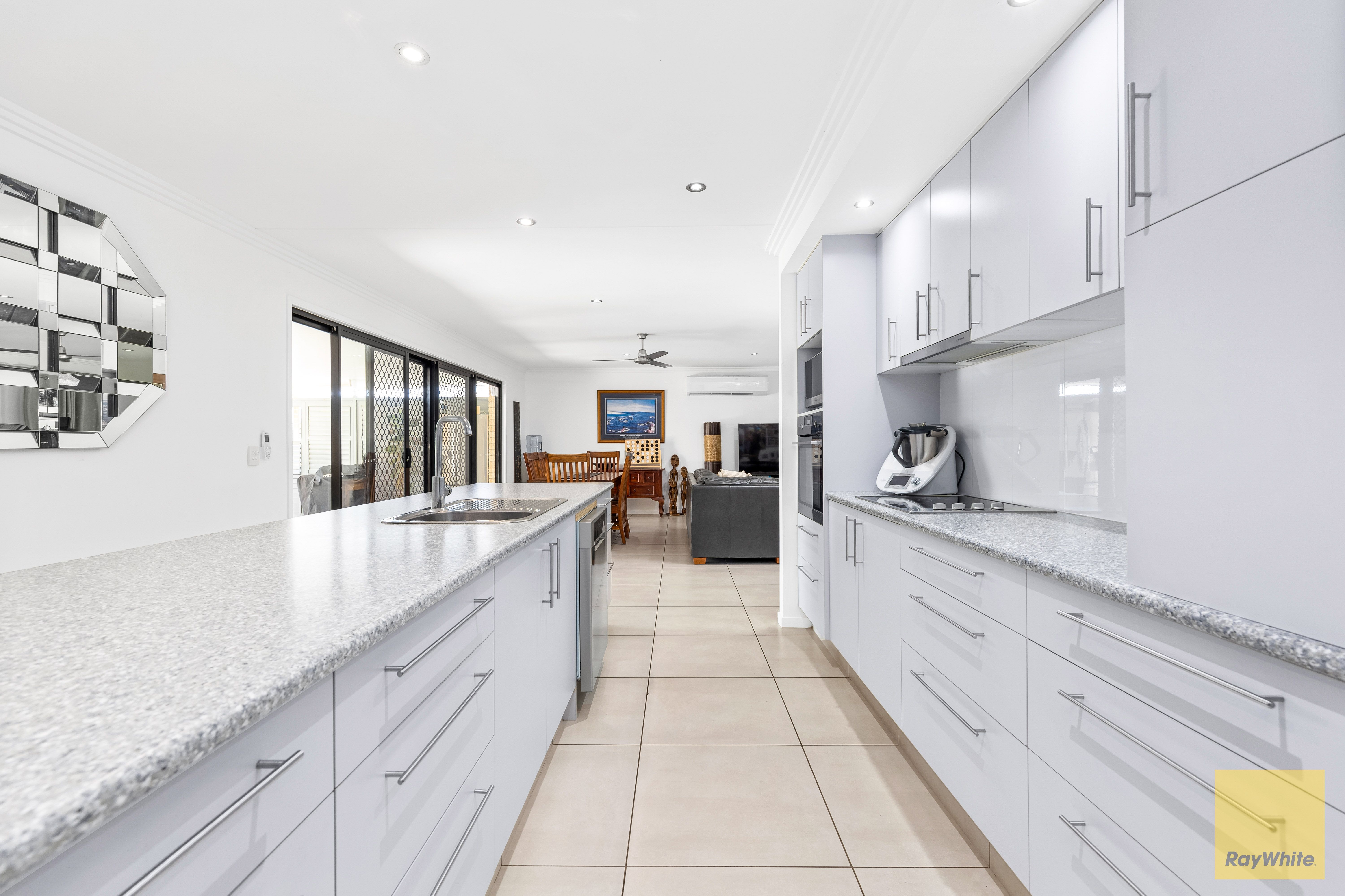 11 Canterbury Road — photo 7 of 25