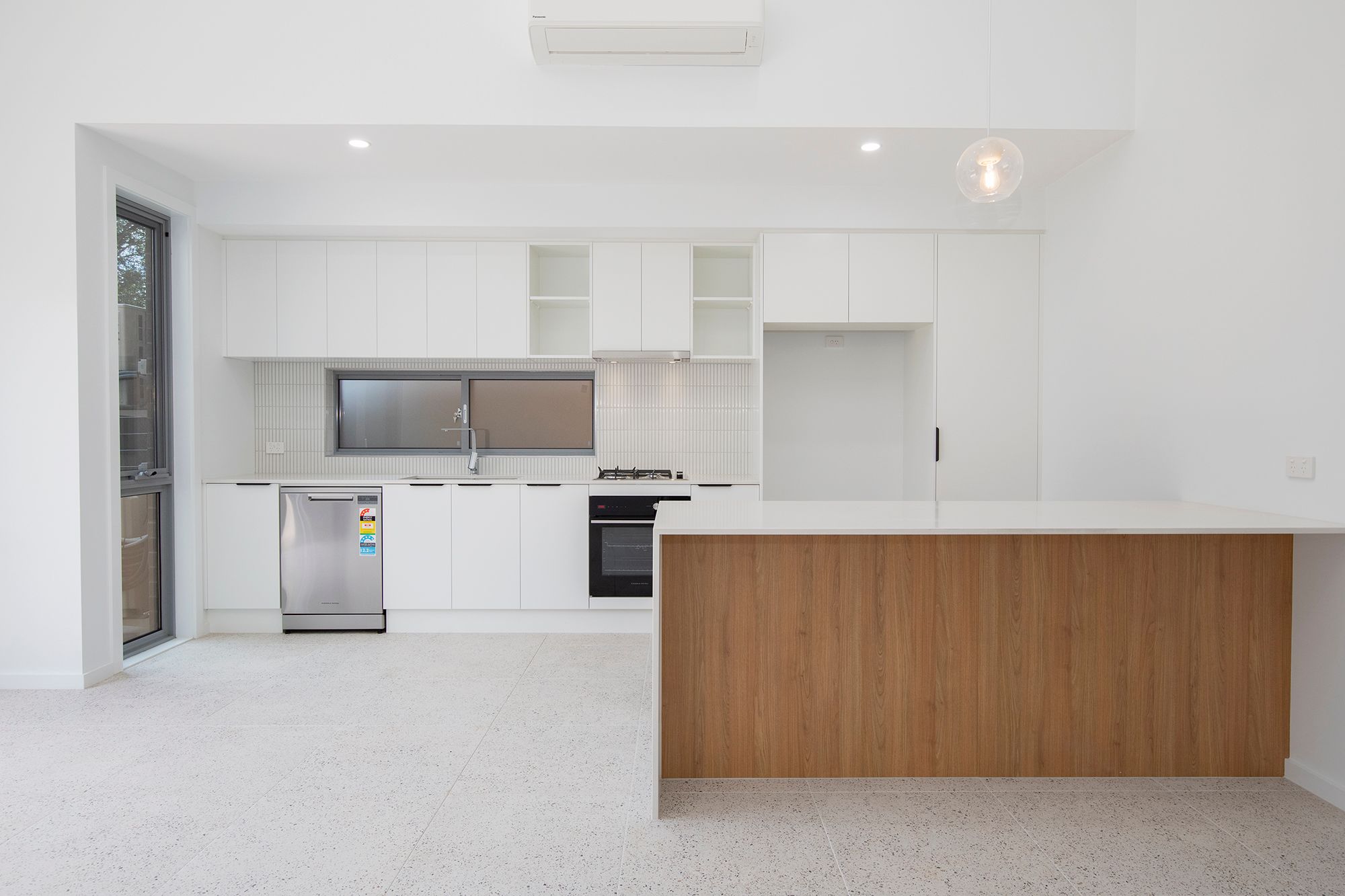 7/71-73 Macquarie Road — photo 4 of 14