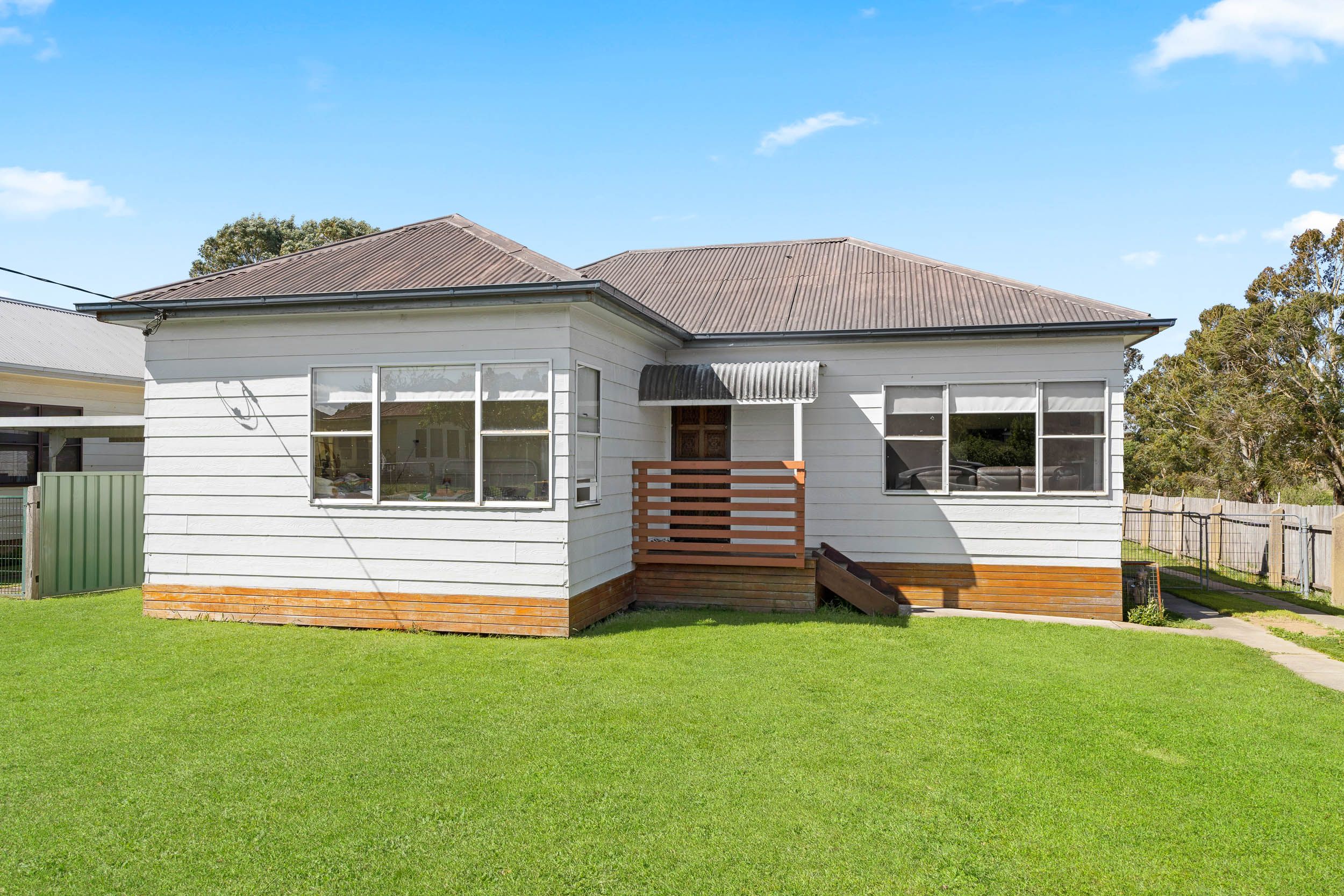 9 Gray Avenue , Goulburn NSW 2580