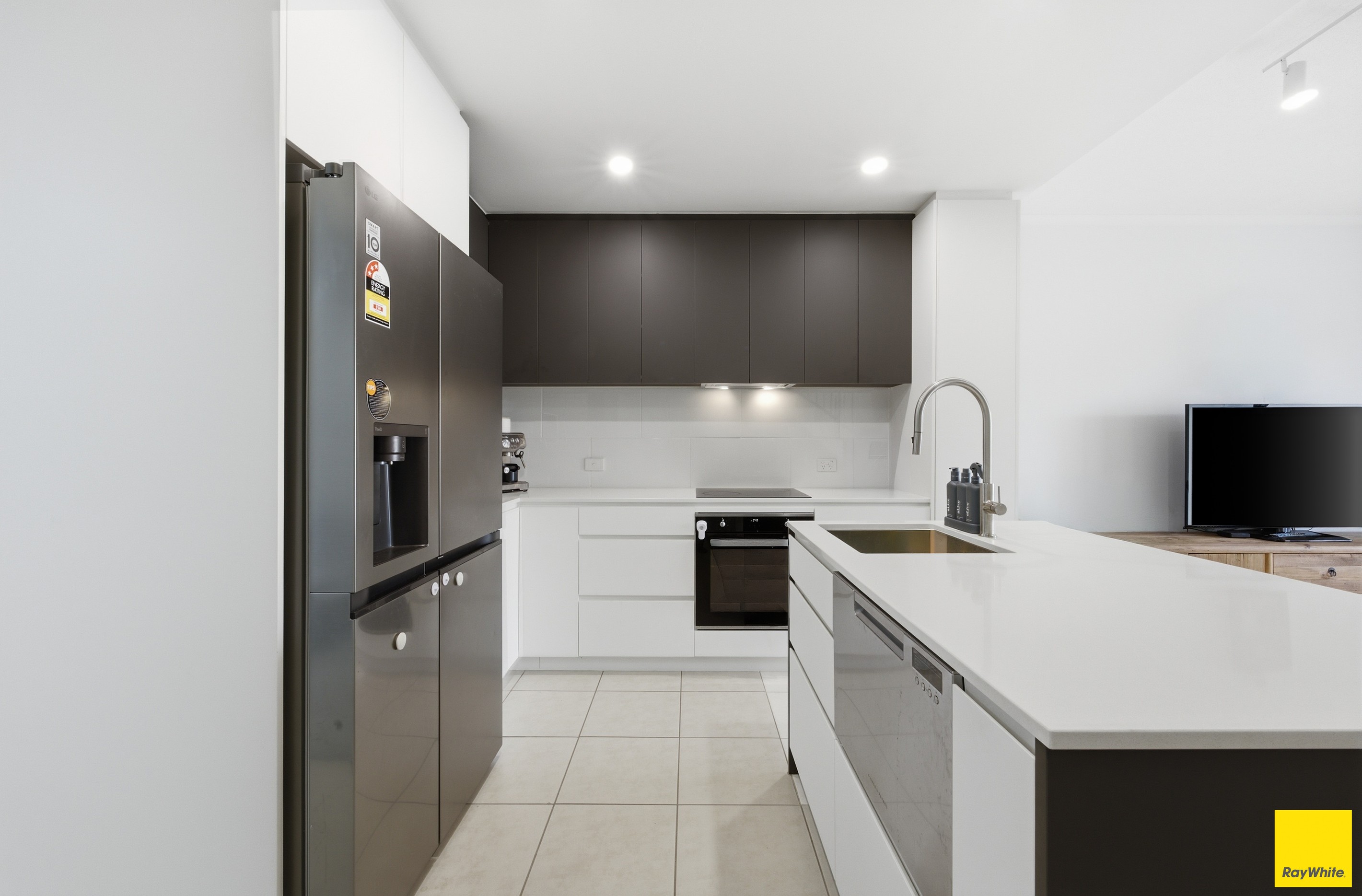 409/11-15 Charlekata Close, Freshwater, QLD 4870
