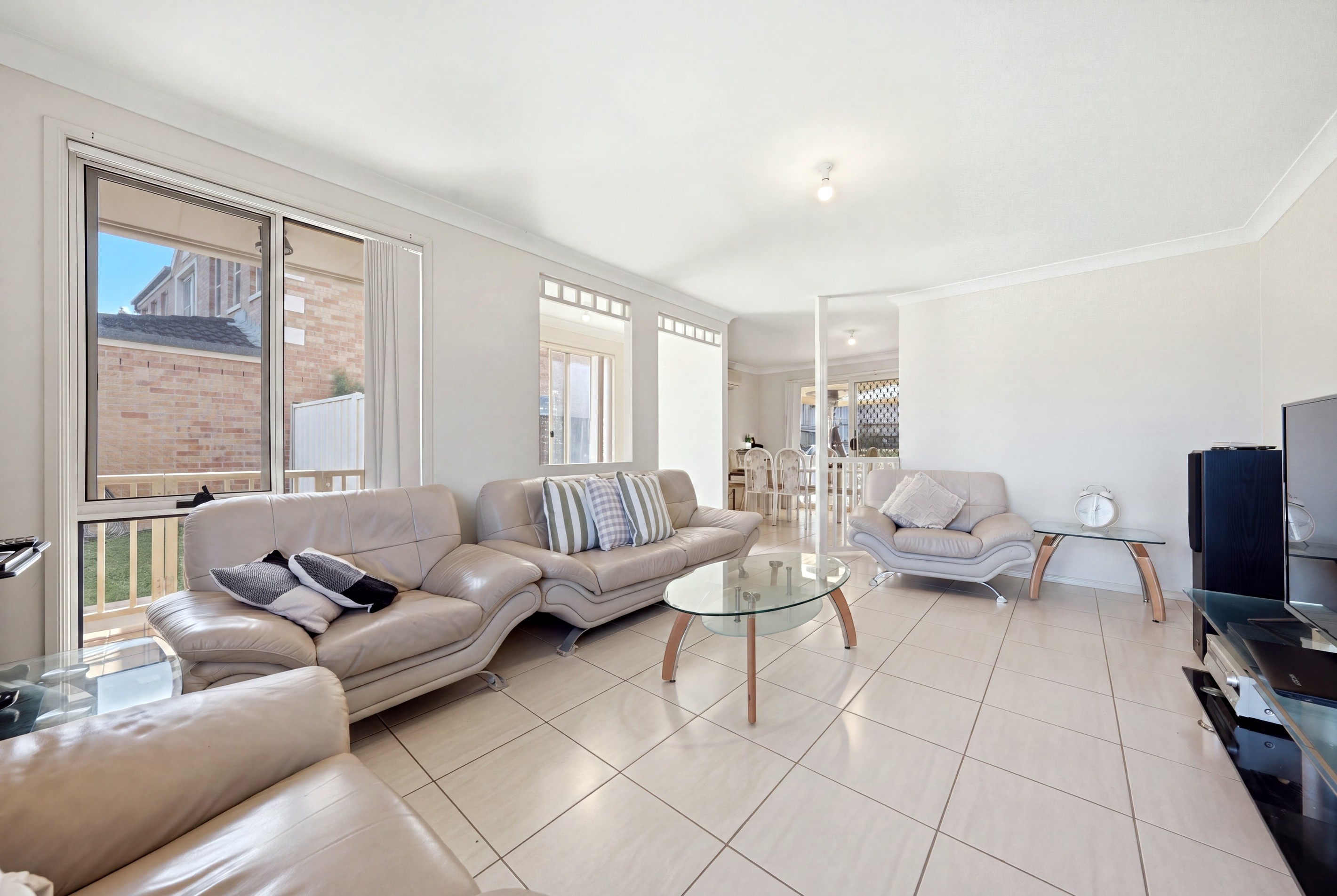 18 Gladstone Close, West Hoxton, NSW 2171