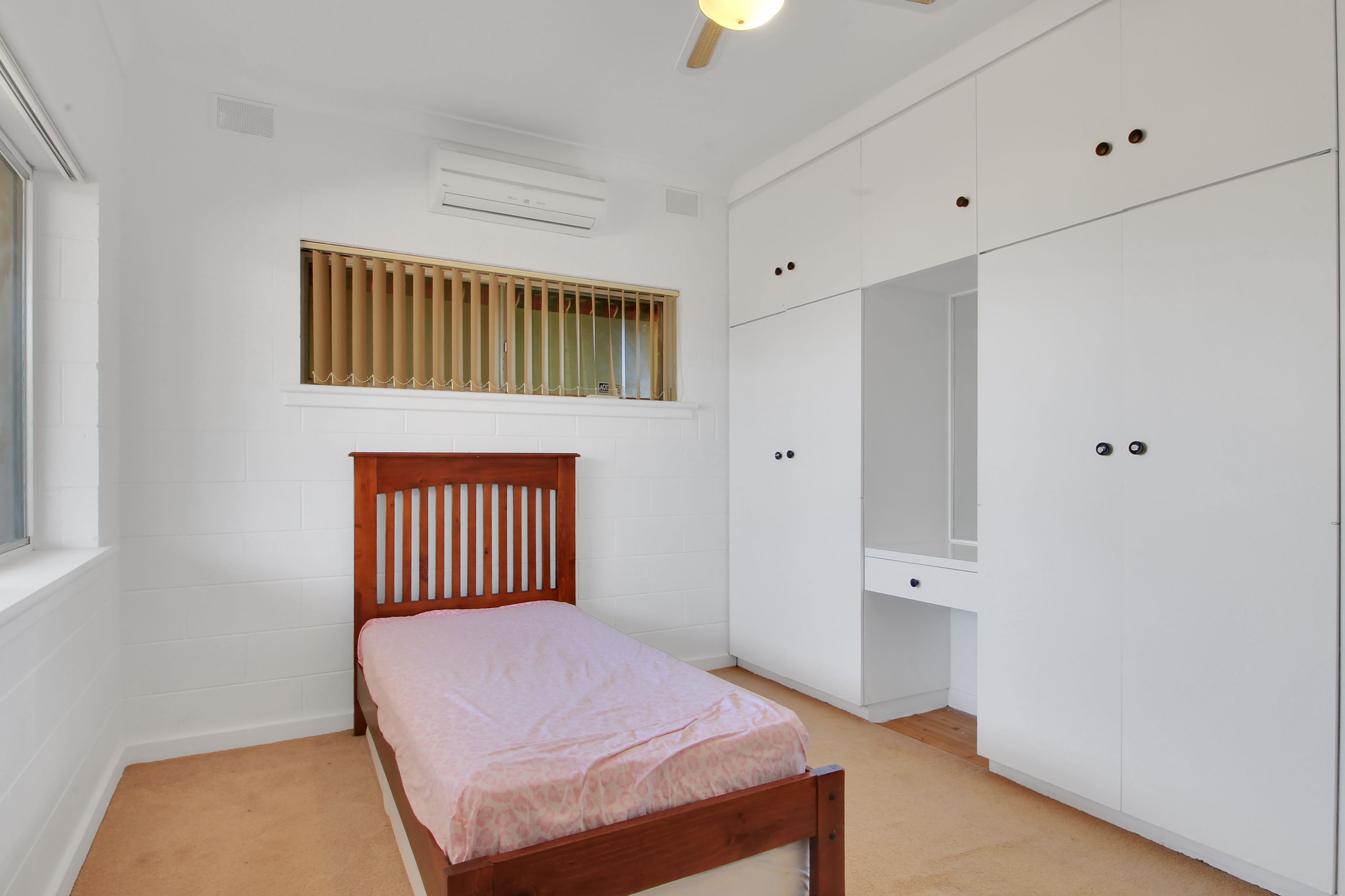 19 Streeter Avenue — photo 8 of 12