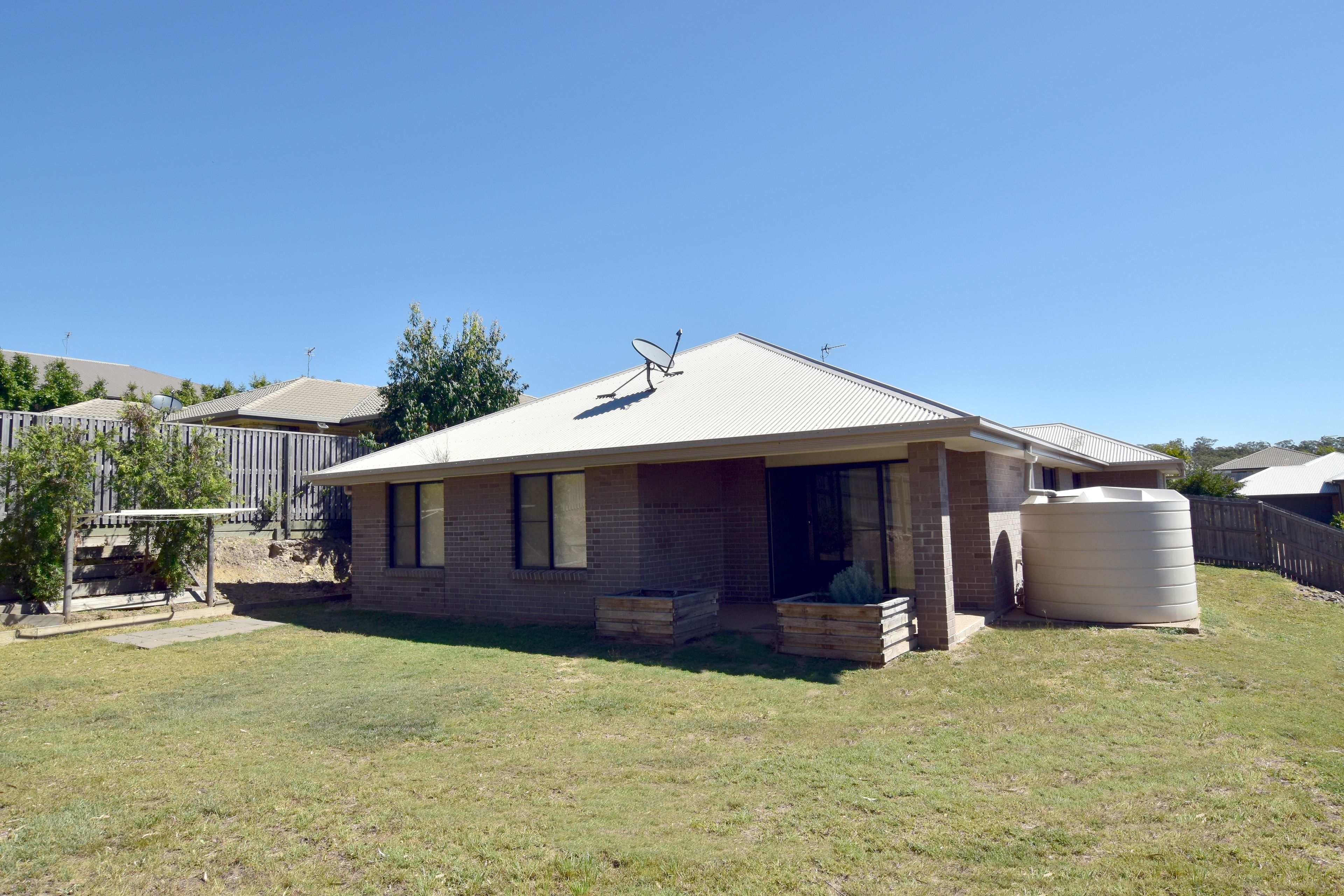 43 Liriope Drive, Kirkwood, QLD 4680