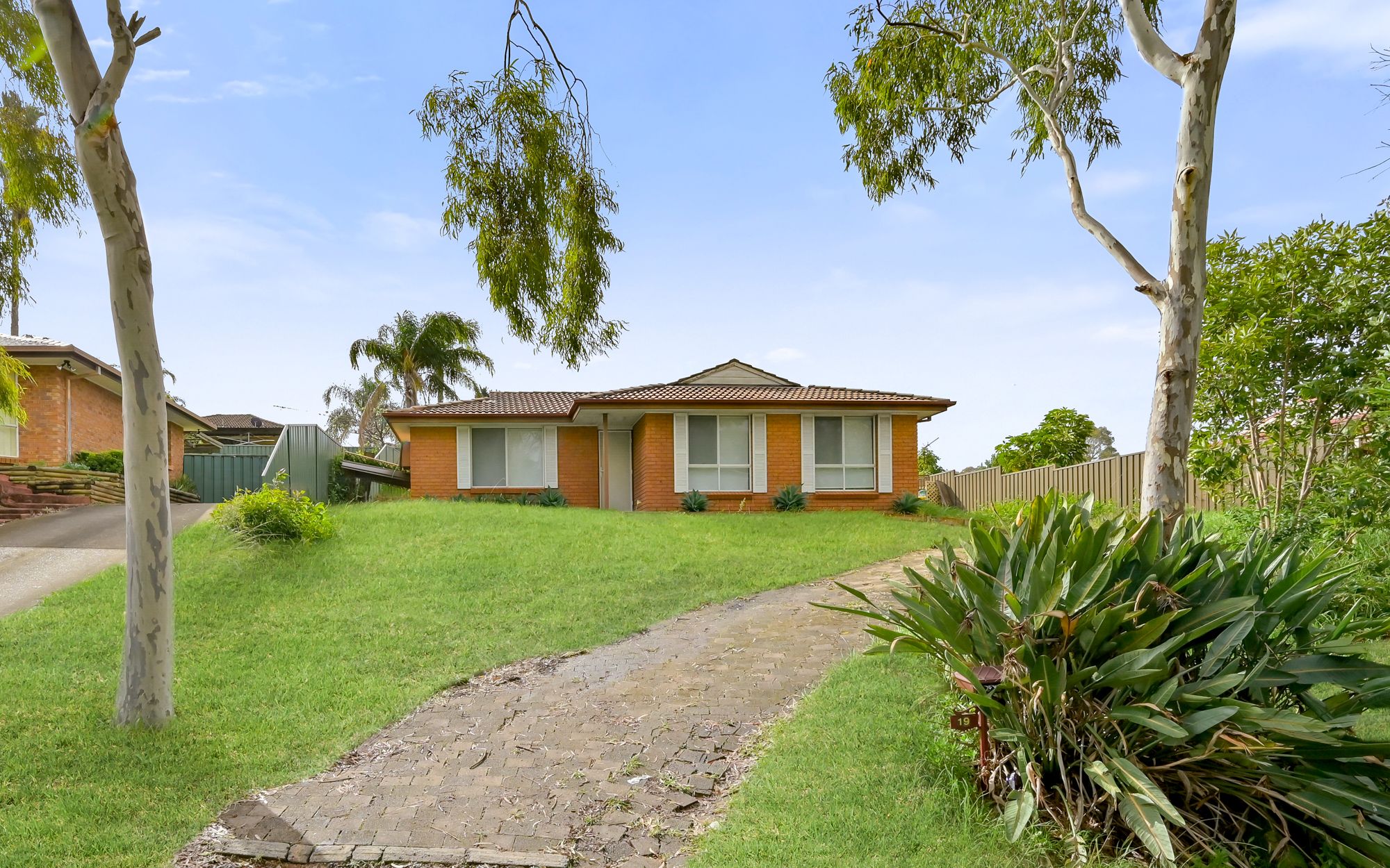 19 Copperfield Drive, Ambarvale, NSW 2560
