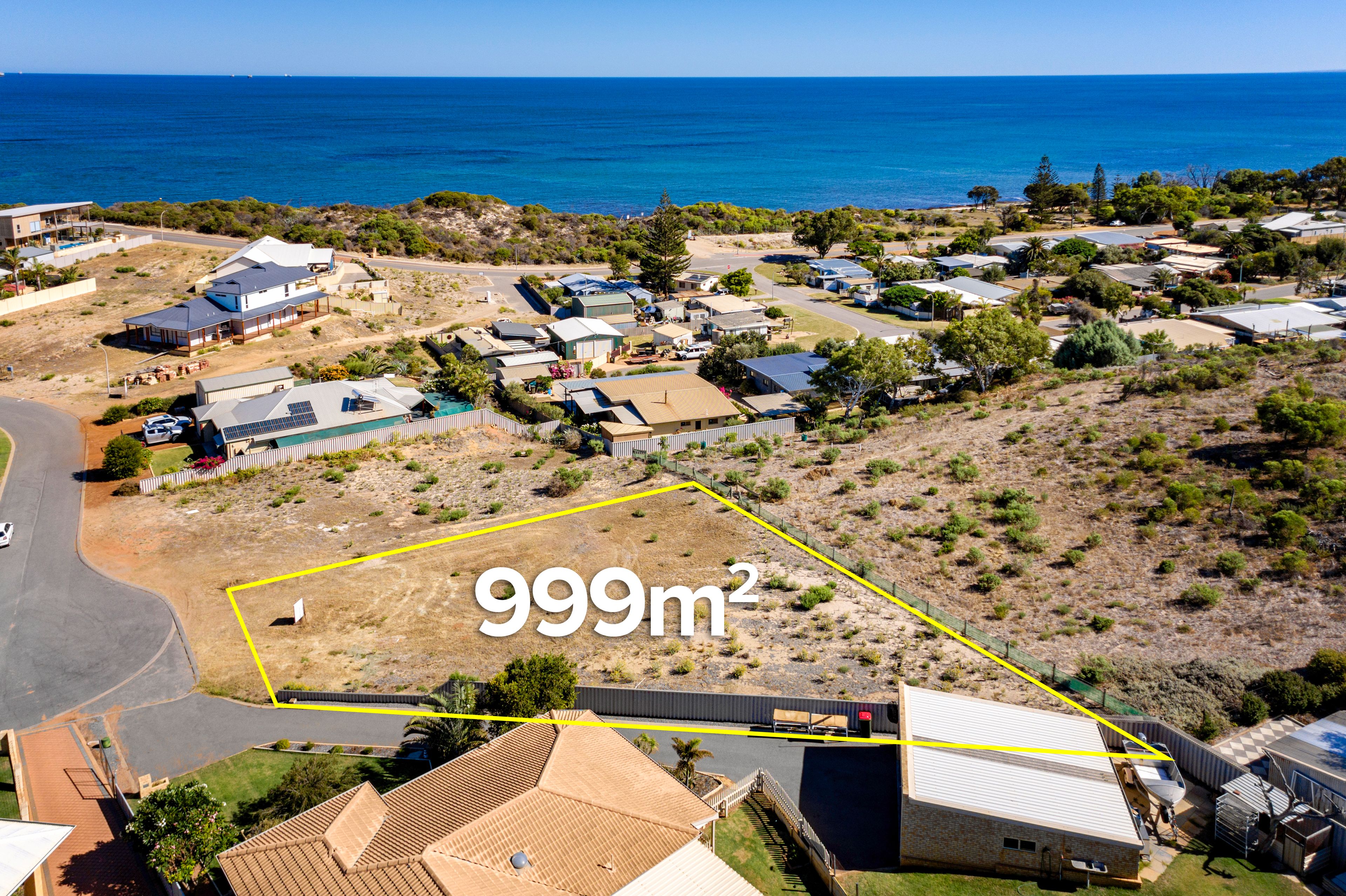 17 Bluewater Close, Drummond Cove, WA 6532