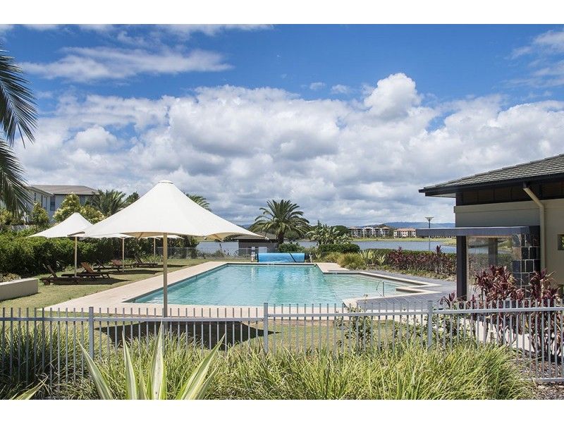 5113 Point Drive, Hope Island, QLD 4212