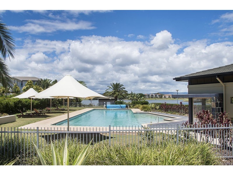 5113 Point Drive, Hope Island, QLD 4212