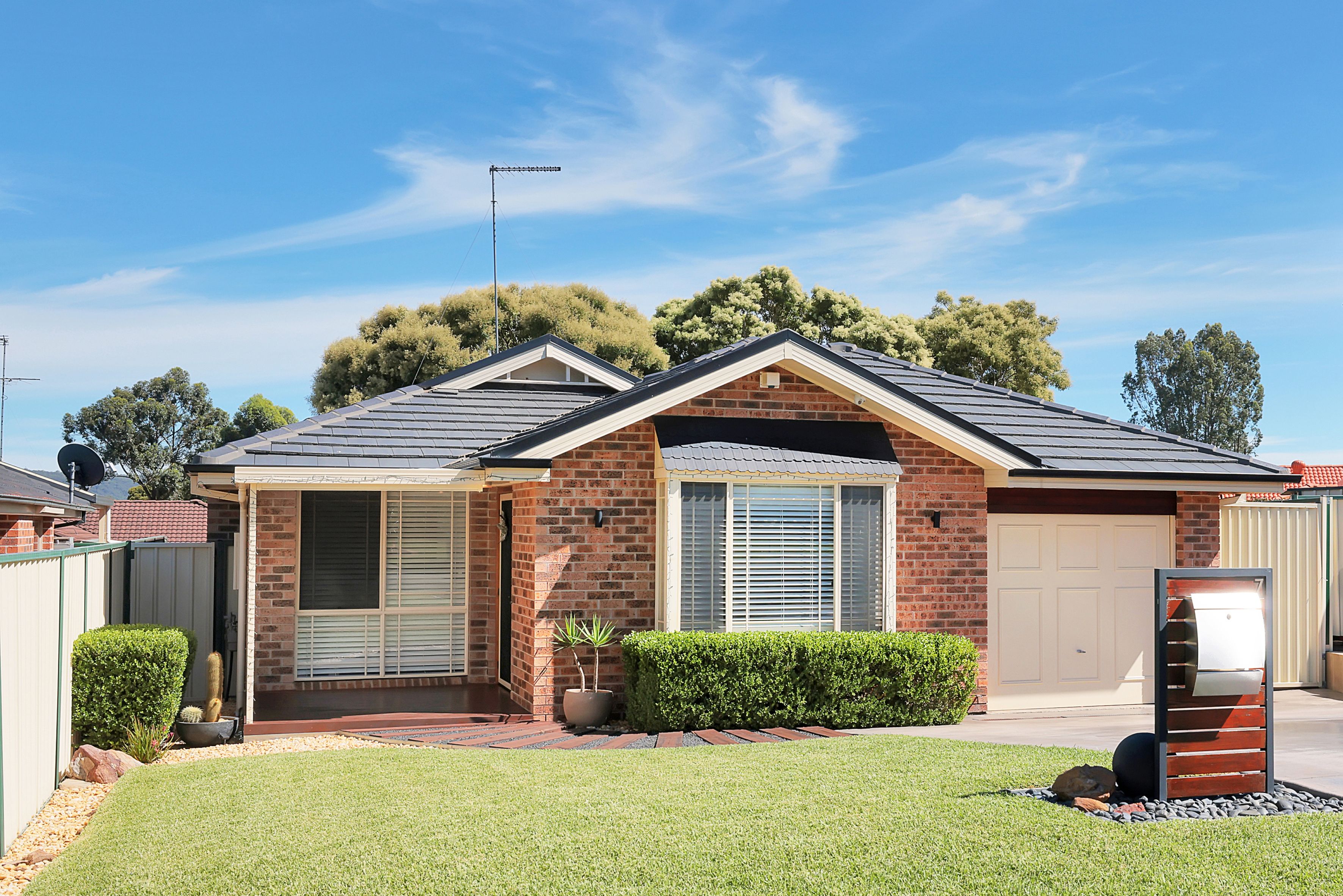 7 Paperbark Close, Glenmore Park, NSW 2745