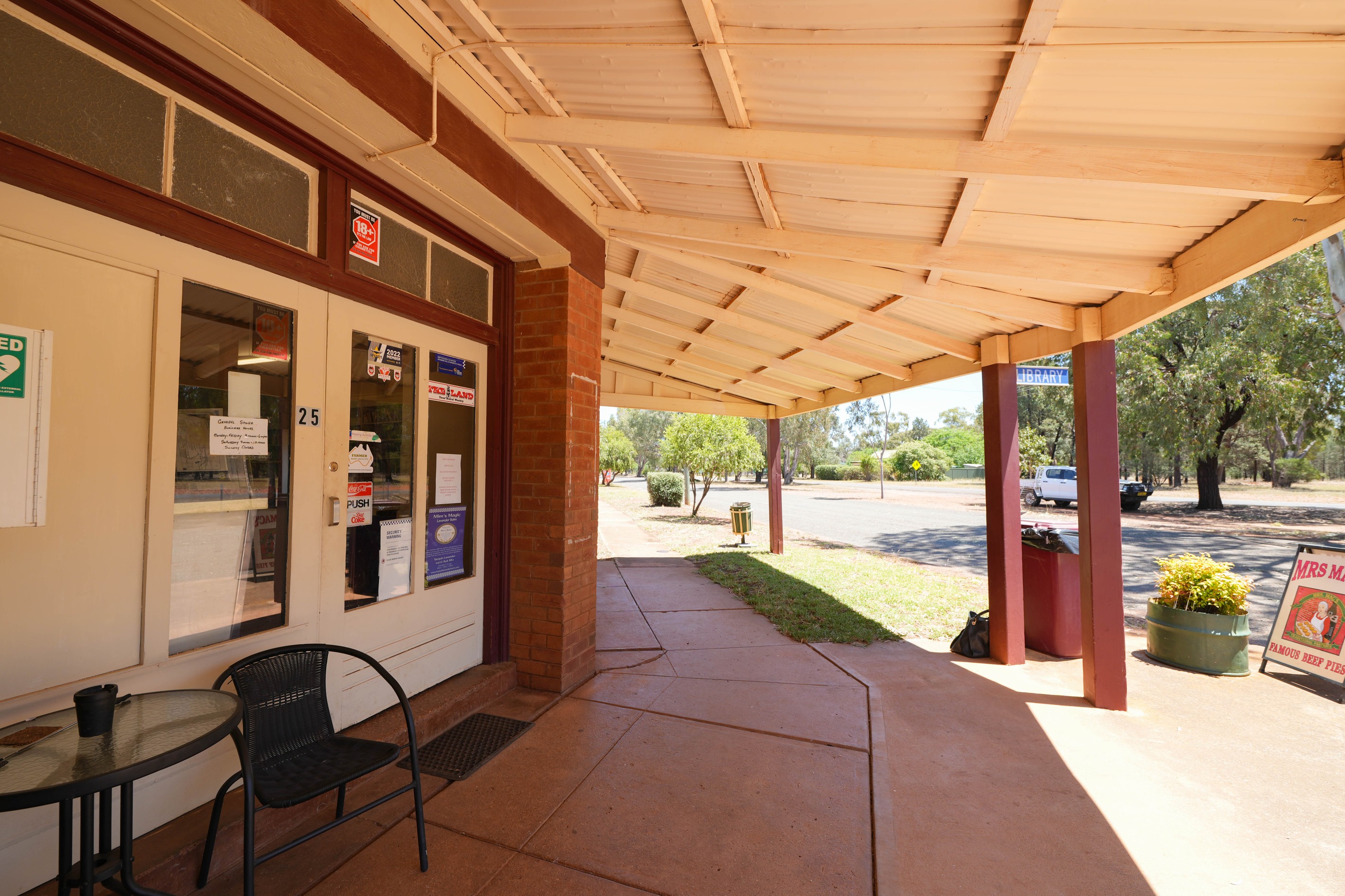 25 Bena Street, Burcher, NSW 2671