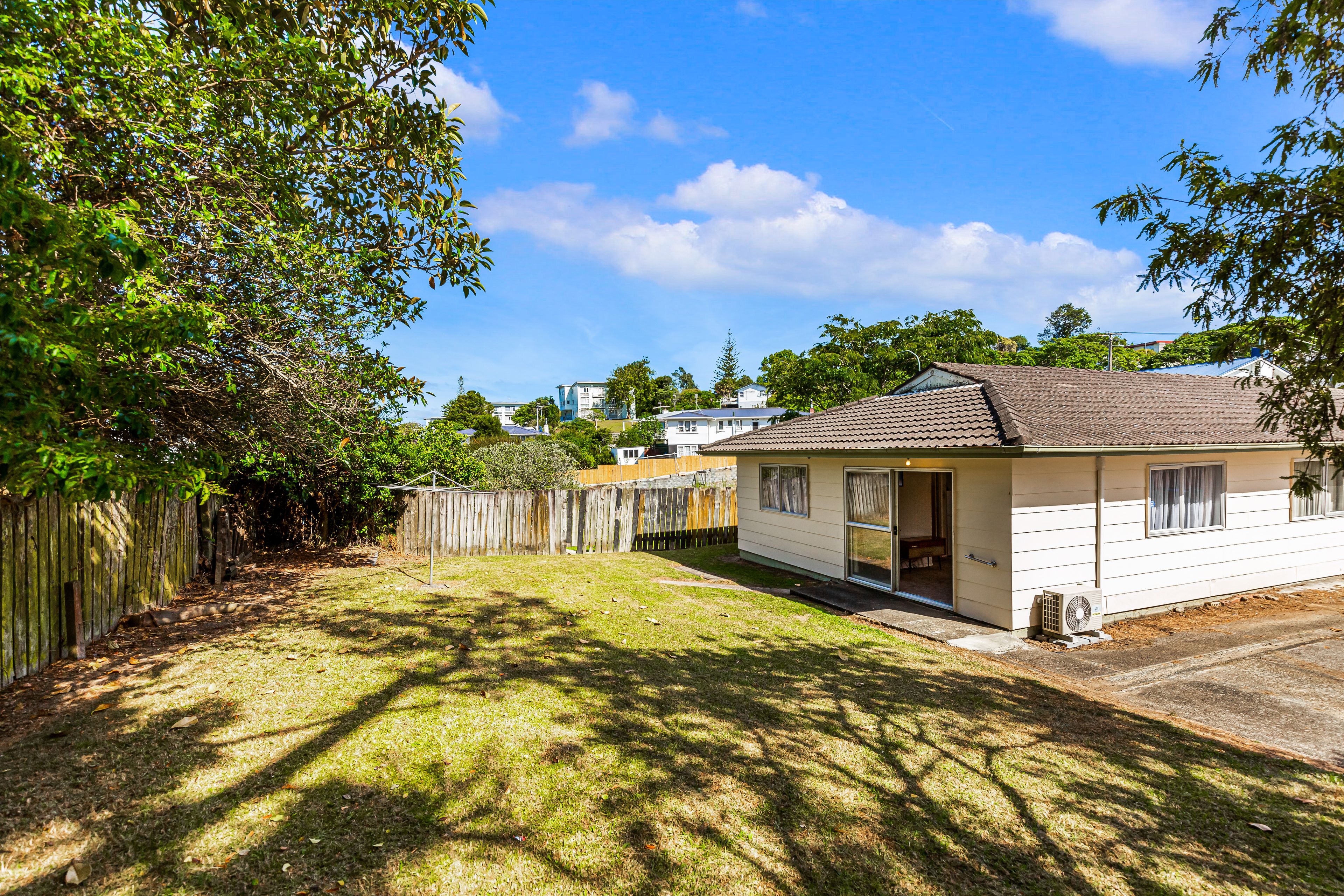 2/23 Shoreham Street, Avondale, Auckland City
