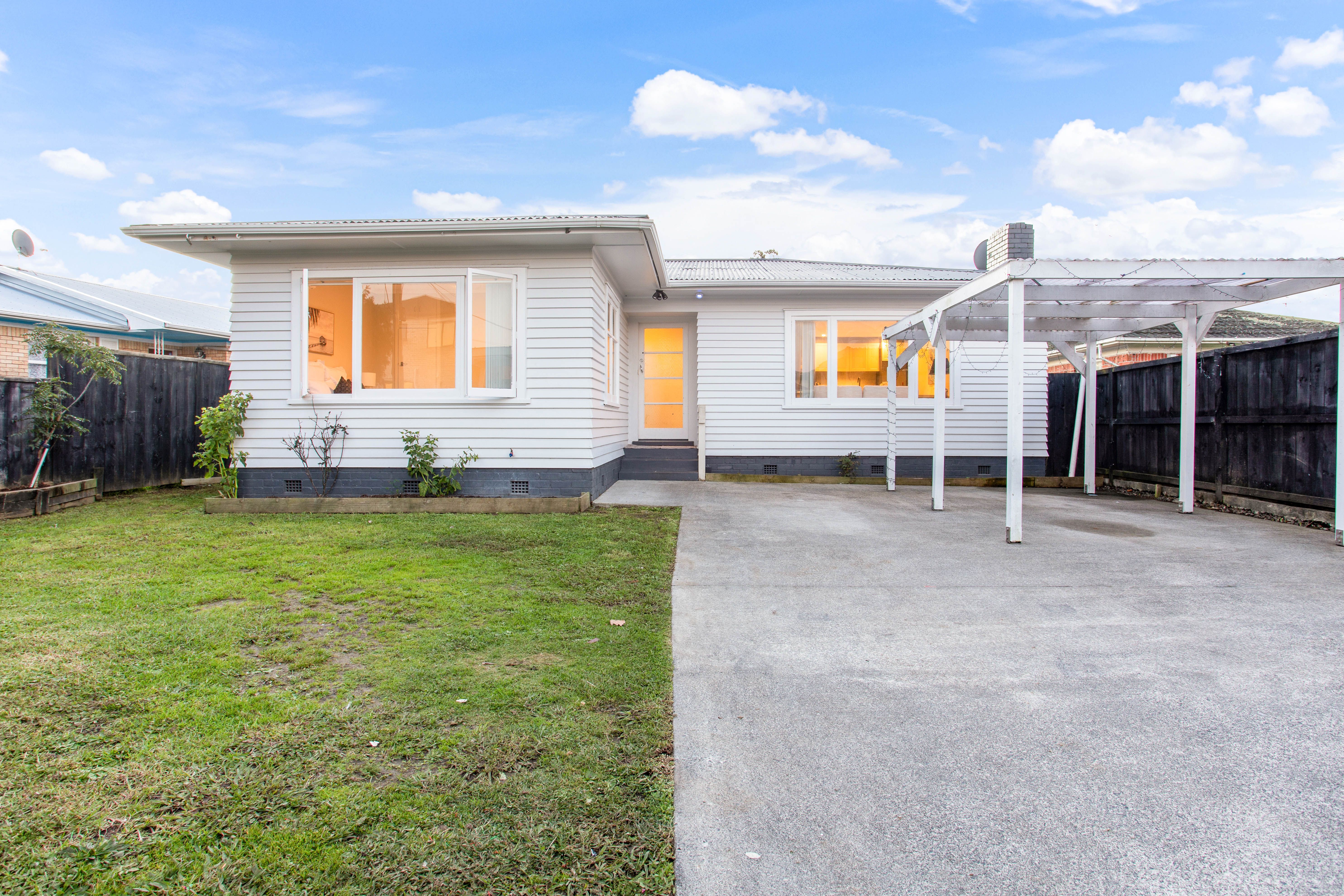 10 Staines Avenue, Mangere East, Manukau City