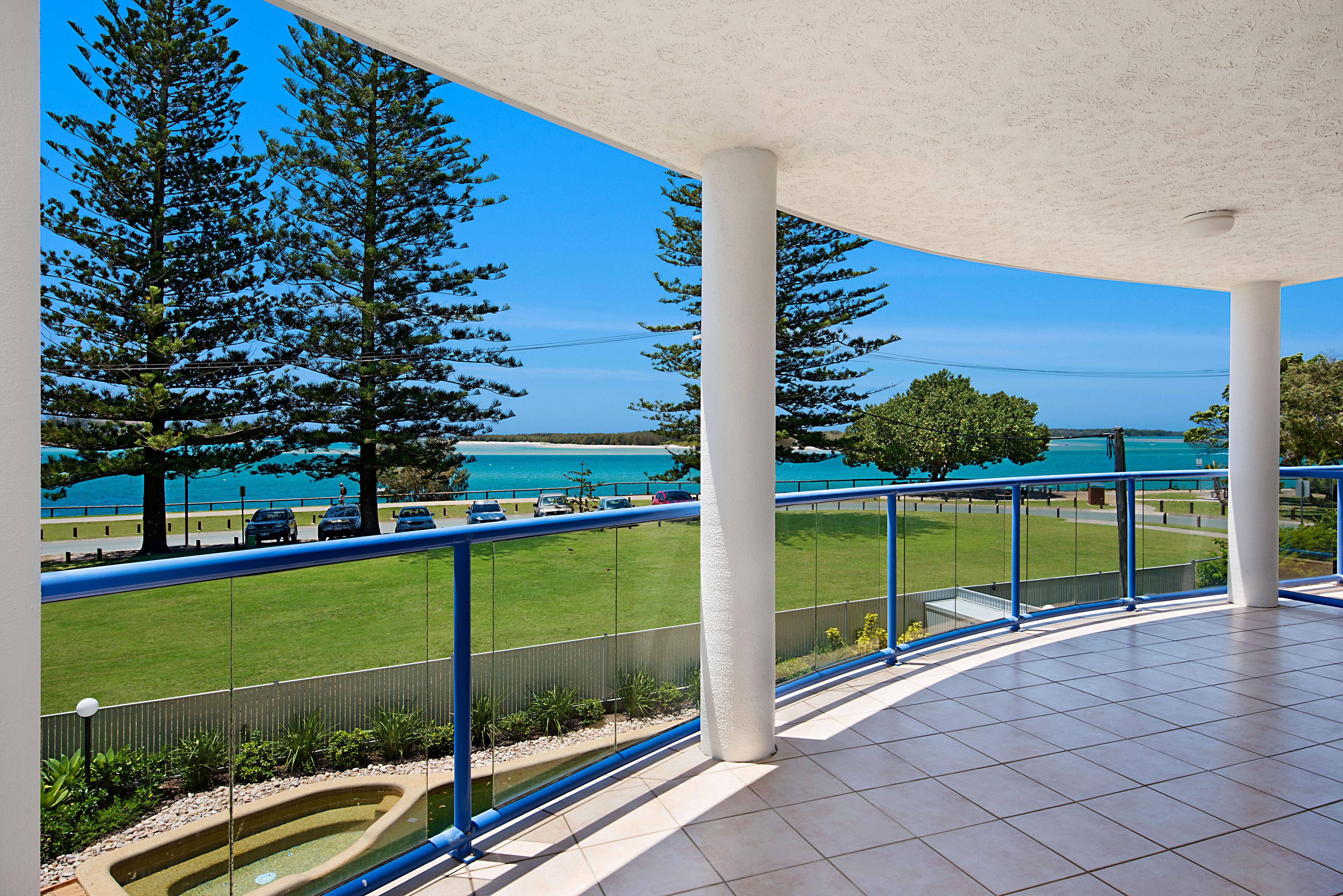 Unit 4/27 Landsborough Parade, Golden Beach, QLD 4551