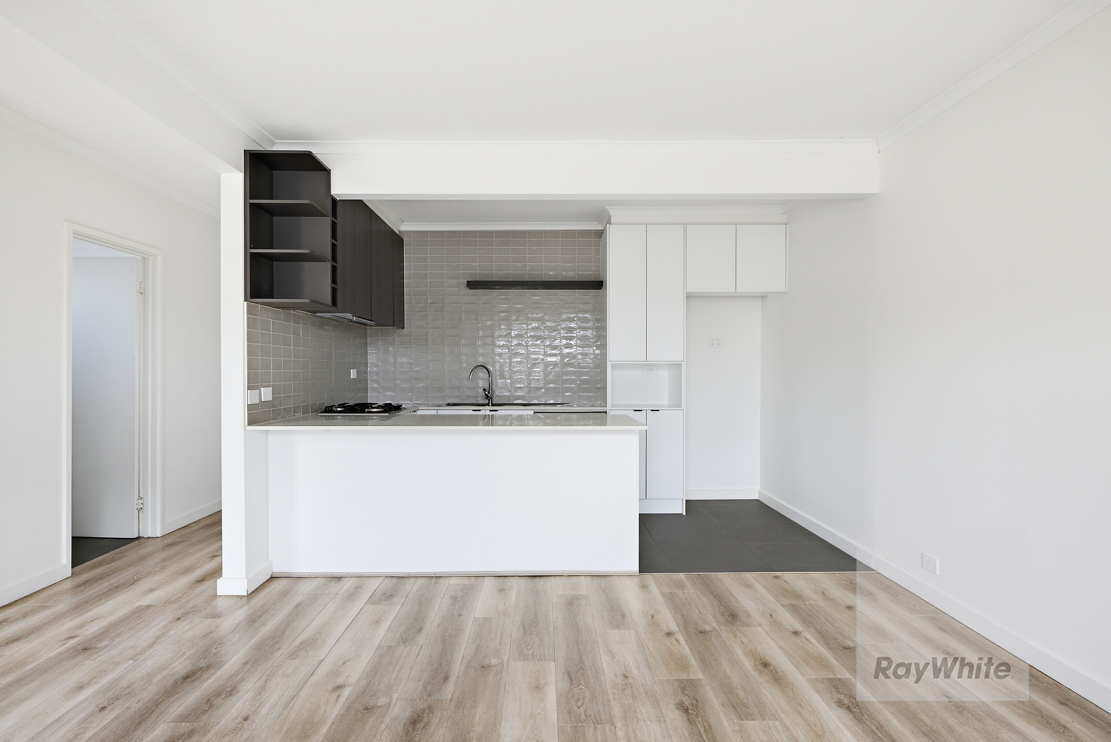 4/11 Chaleyer Street, Reservoir, VIC 3073