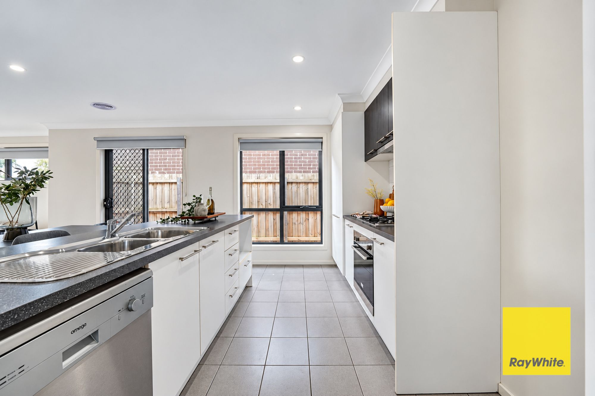 166 Riversdale Drive — photo 5 of 19