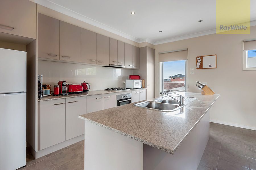 6A Centennial Park Drive, Craigieburn, VIC 3064