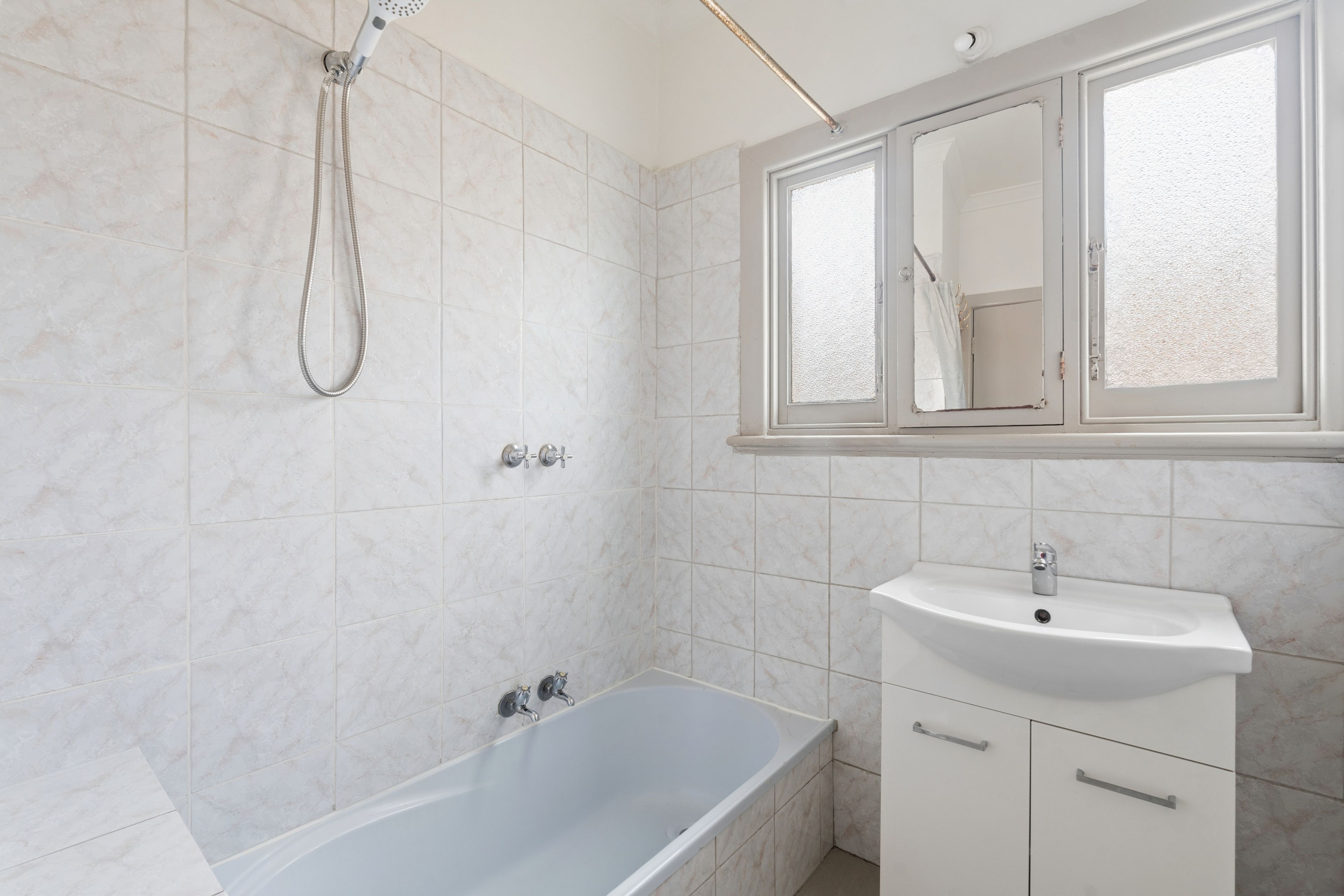 89 Miranda Road — photo 8 of 11