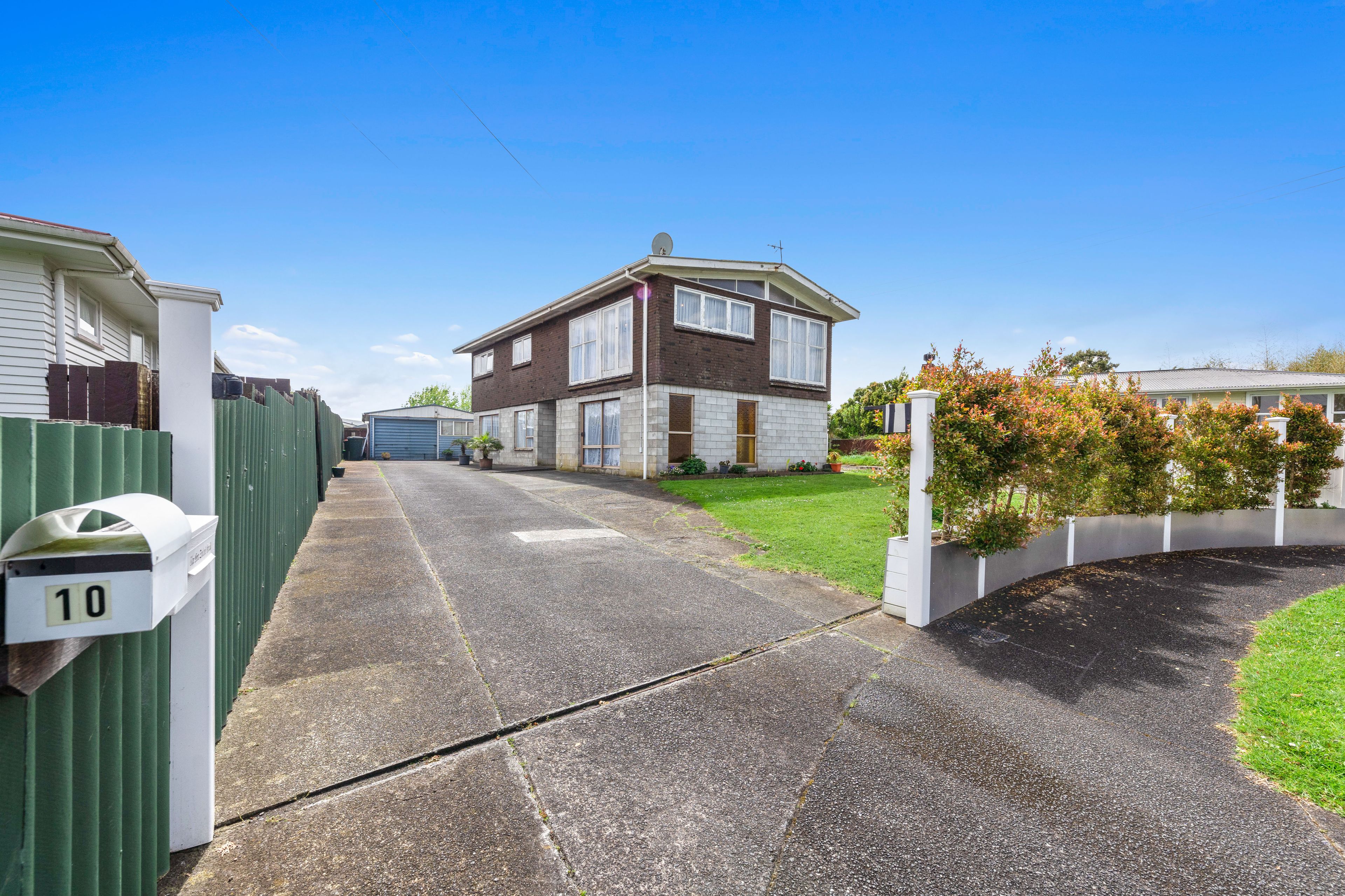 10 Chaucer Place, Blockhouse Bay, Auckland City