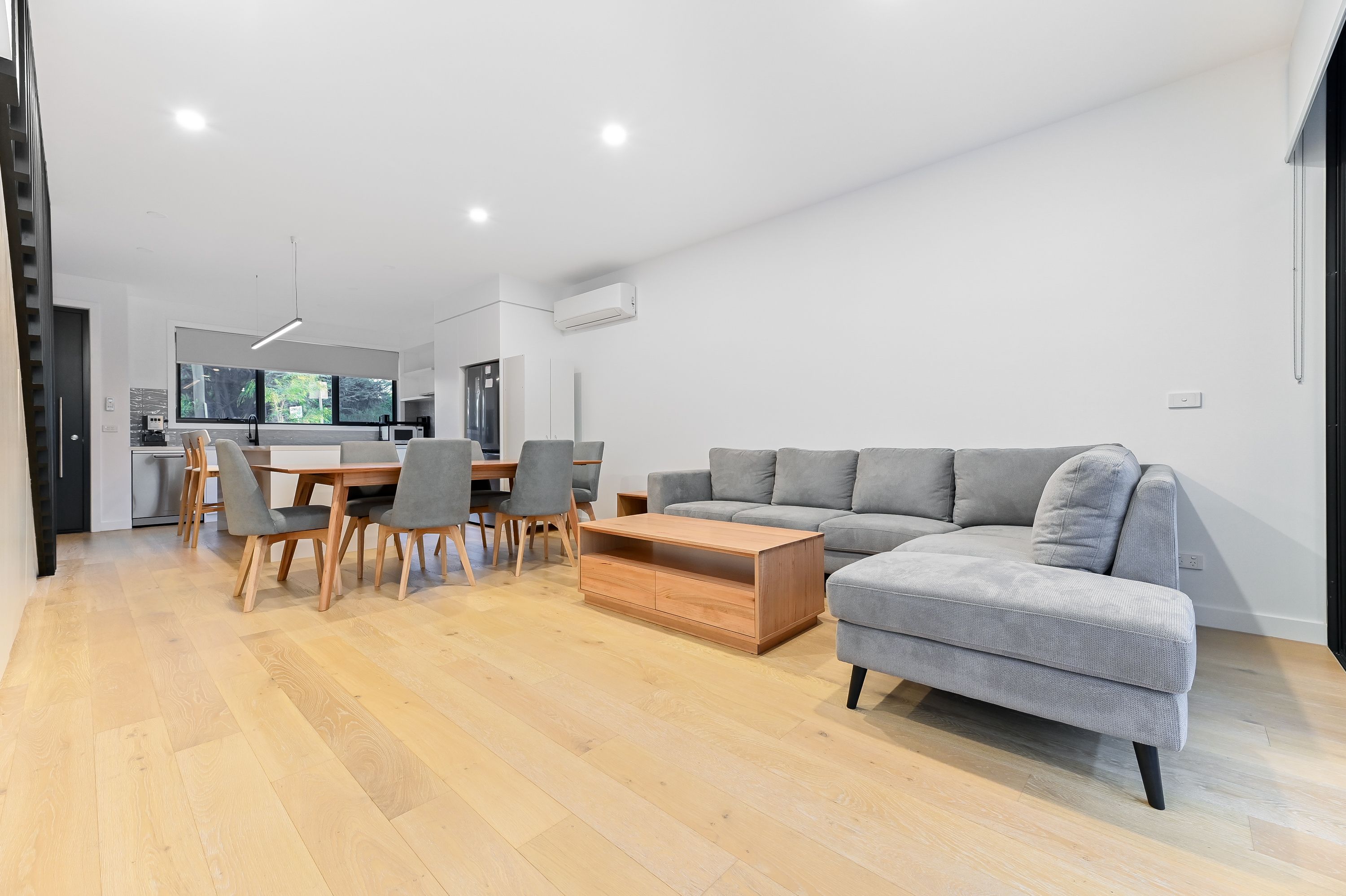 27 Finch Street, Notting Hill VIC 3168