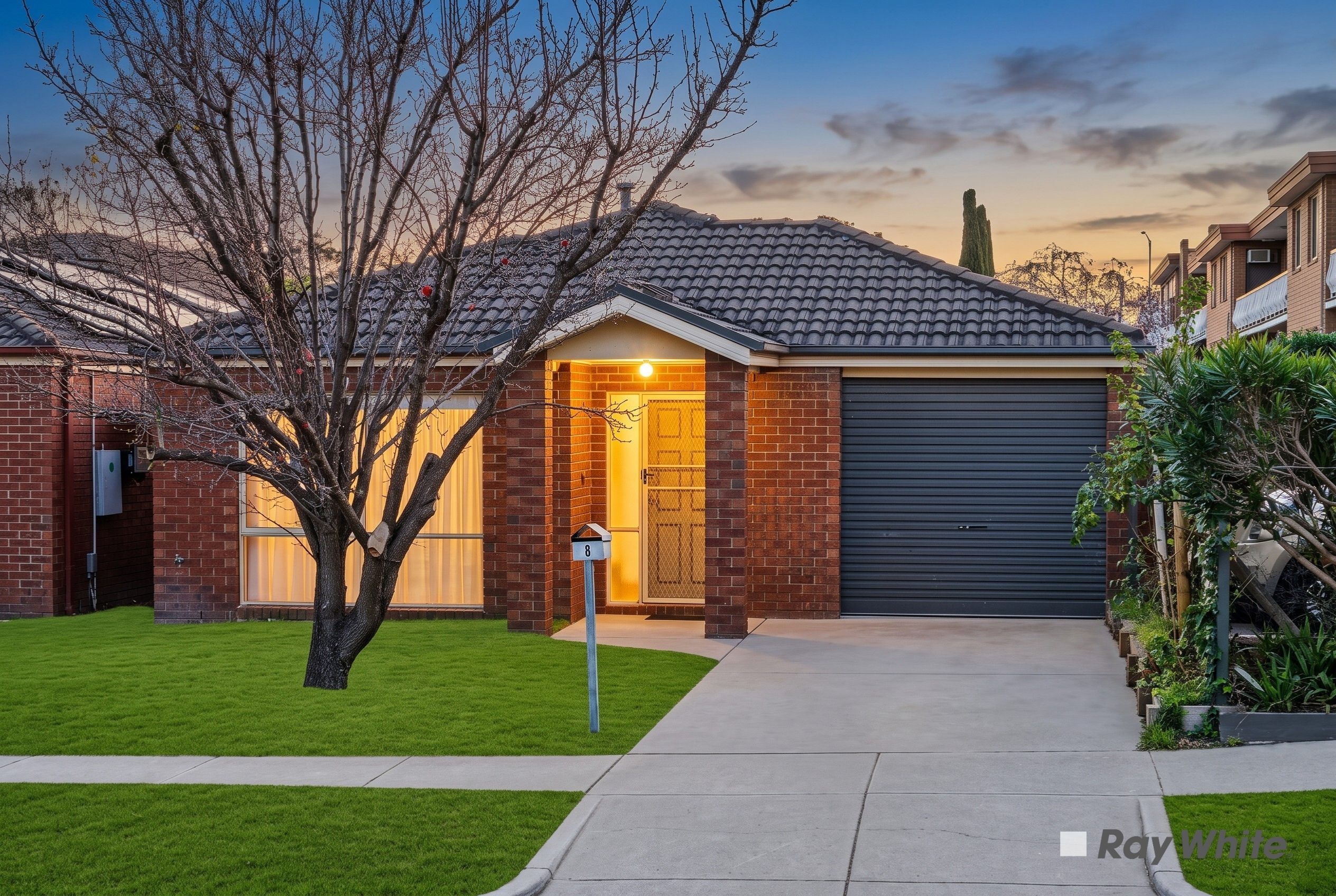 8 Mcfarlane Crescent — photo from Ray White Narre Warren