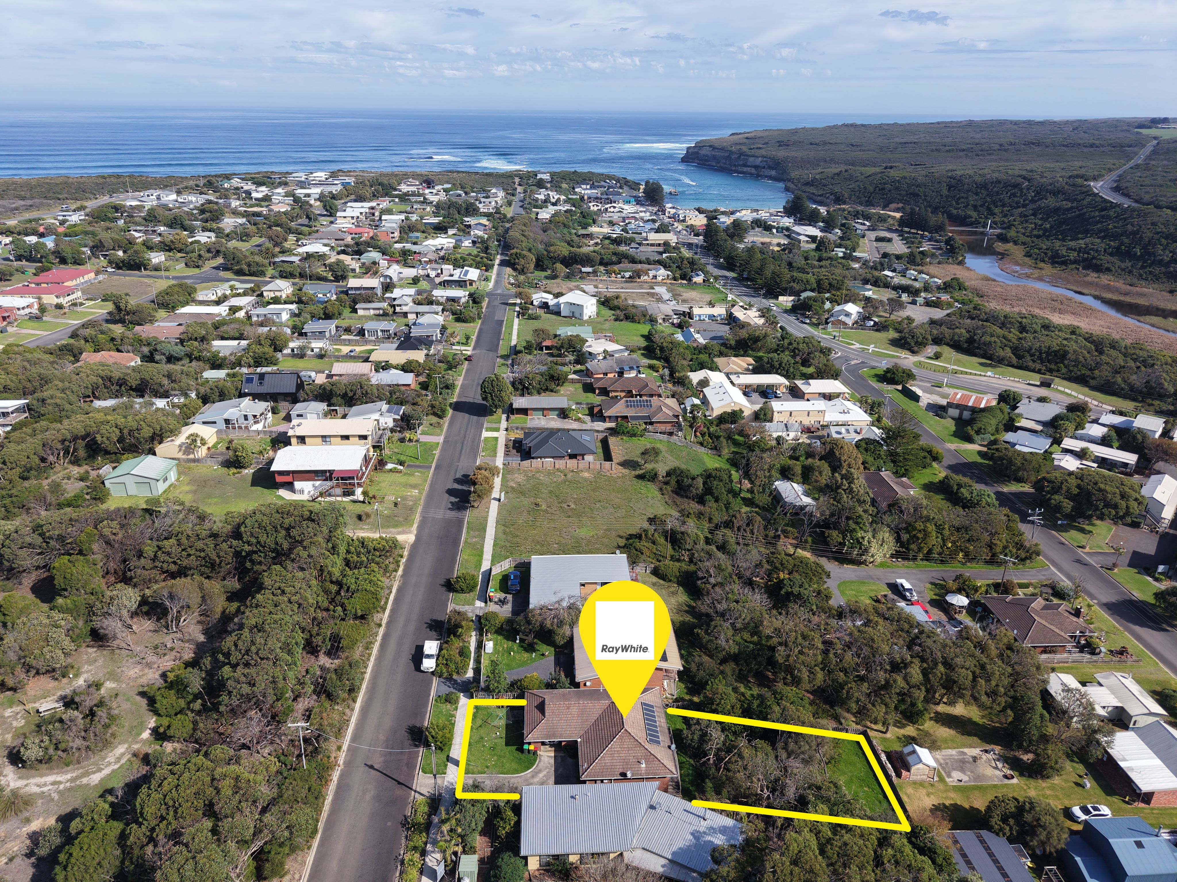 85 Hennessy Street, Port Campbell, VIC 3269