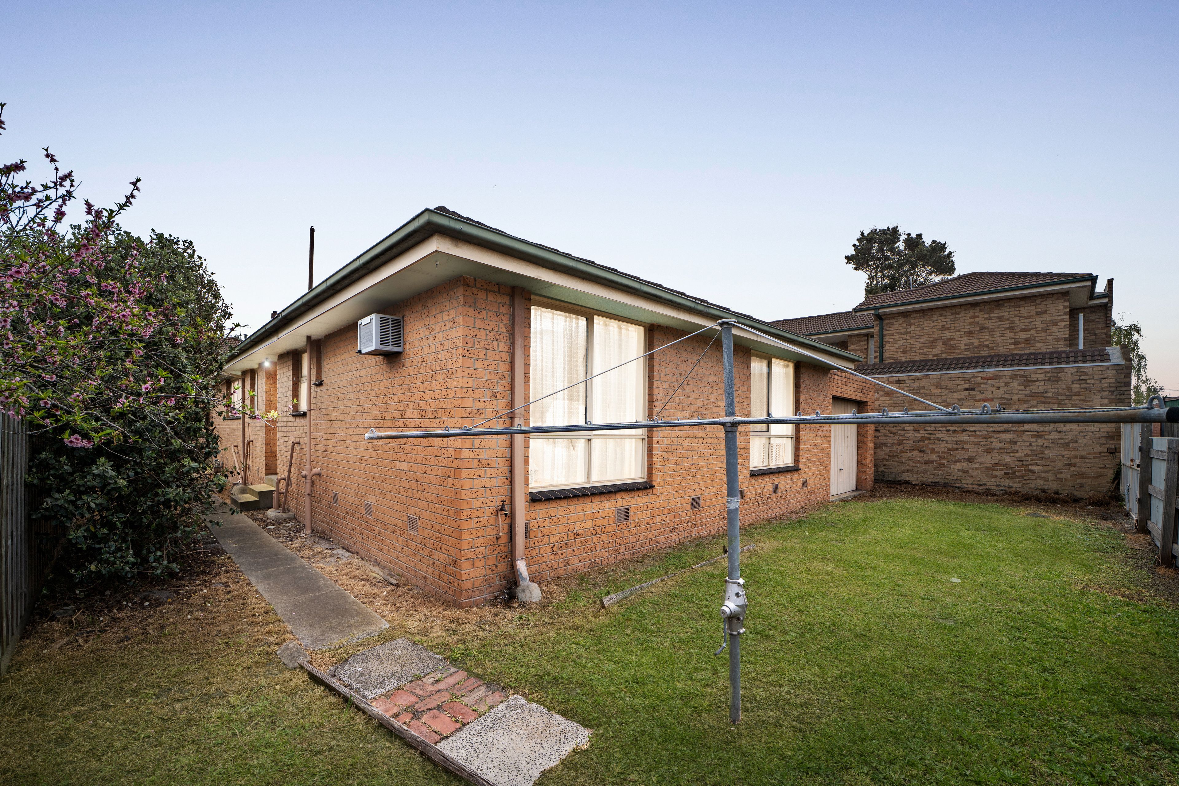 2/142 Poath Road — photo 10 of 13