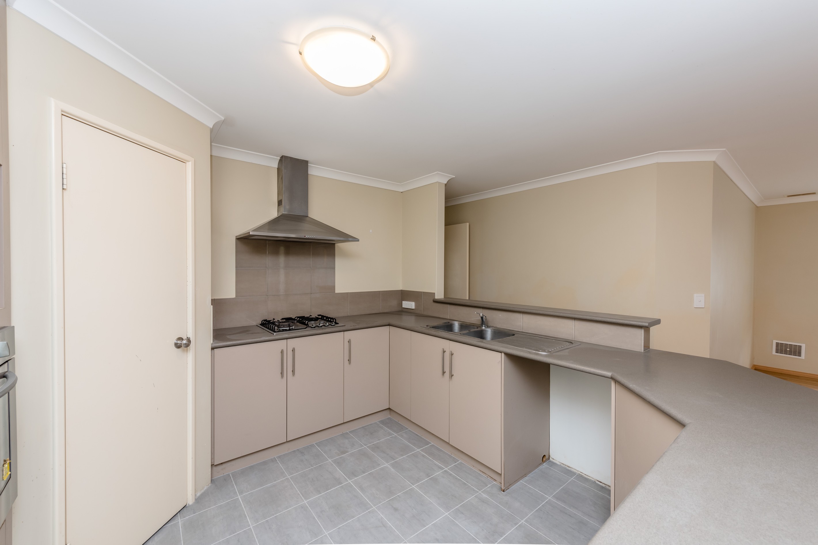 2 Reef Boulevard, Drummond Cove, WA 6532
