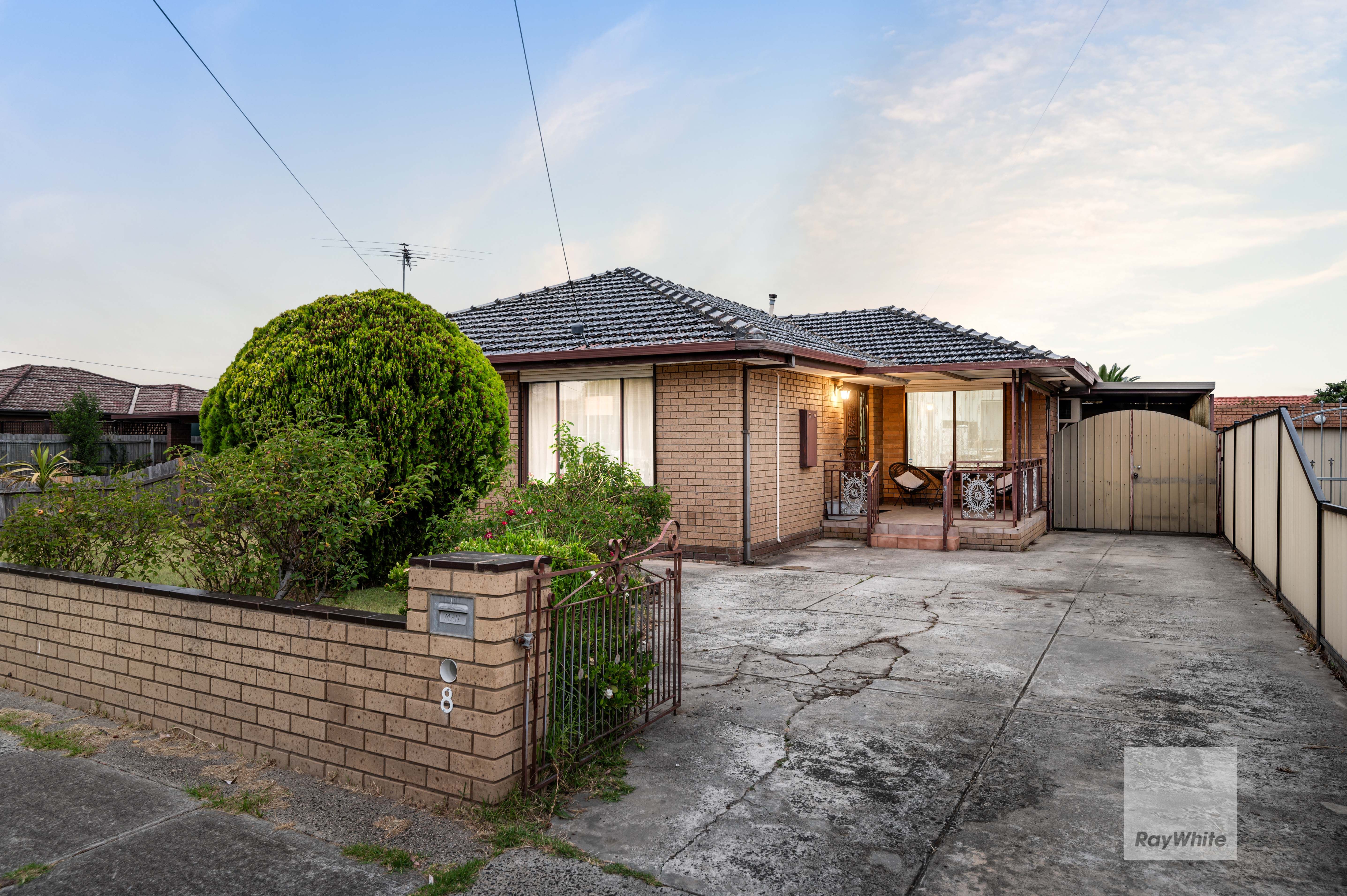 8 Scampton Crescent, Tullamarine, VIC 3043