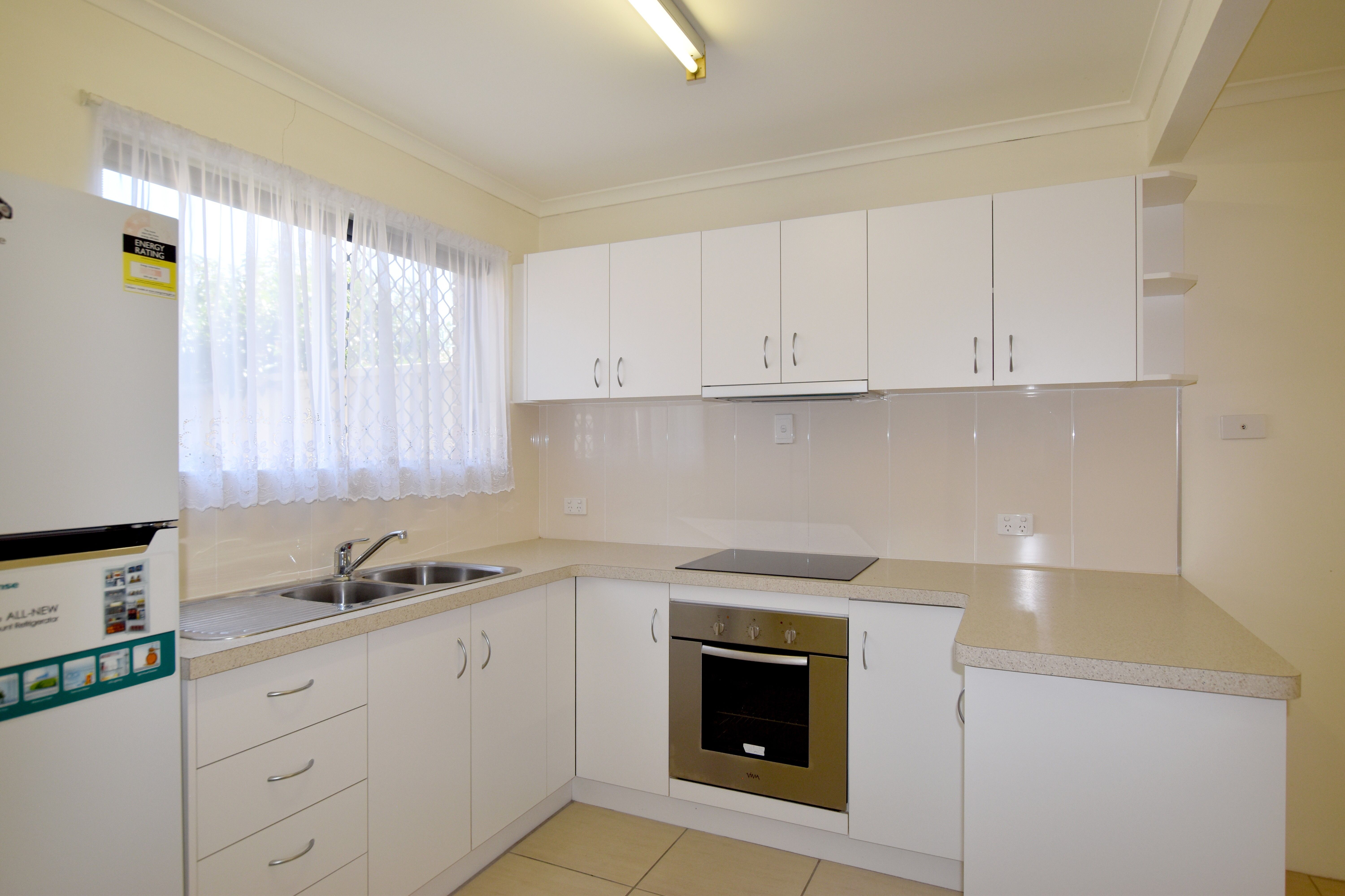 1/9 Cowan Close, South Gladstone, QLD 4680