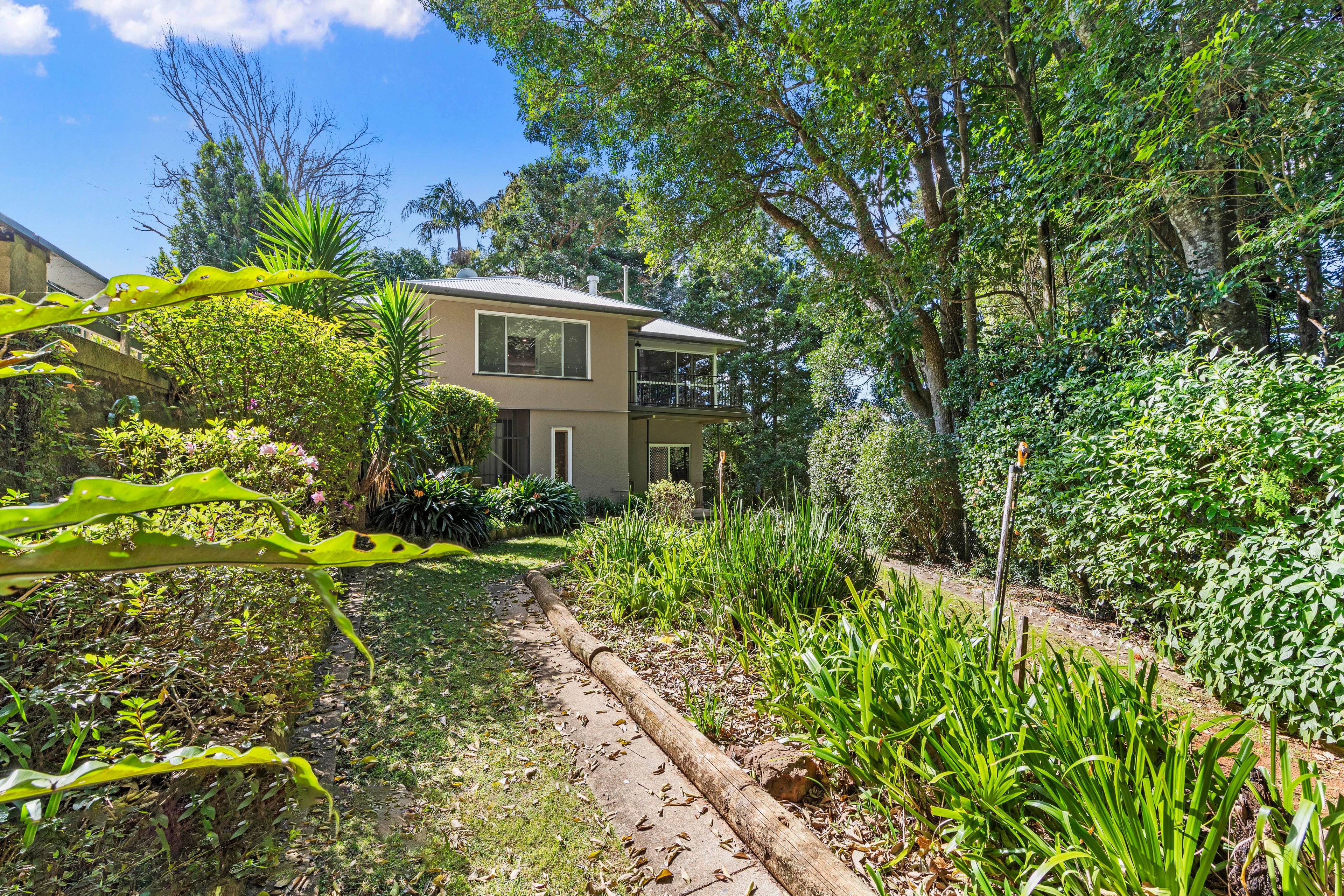 10-14 Palm Grove Avenue — photo from Ray White Rural Tamborine Mountain