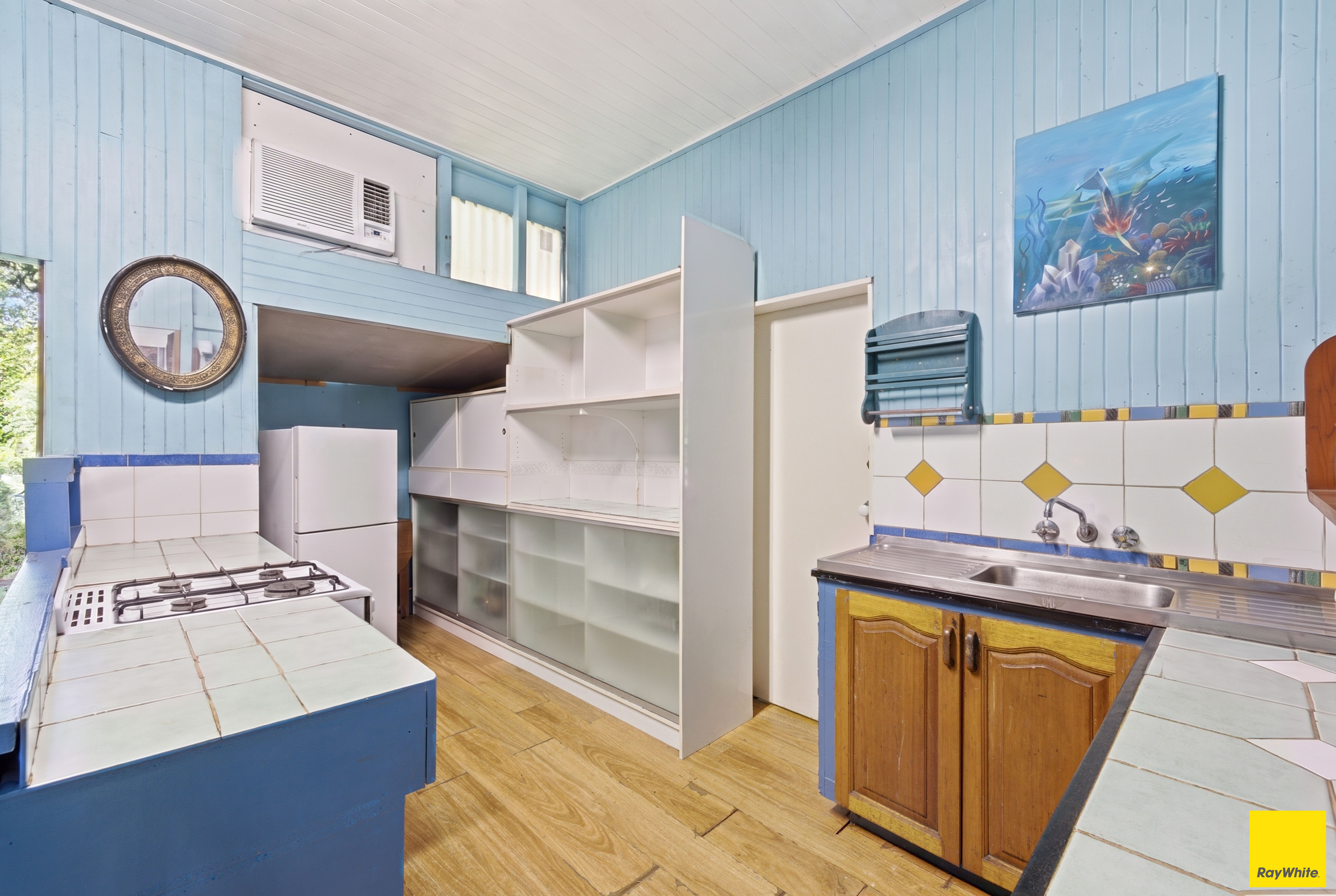 21 Chaplain Avenue — photo 11 of 24