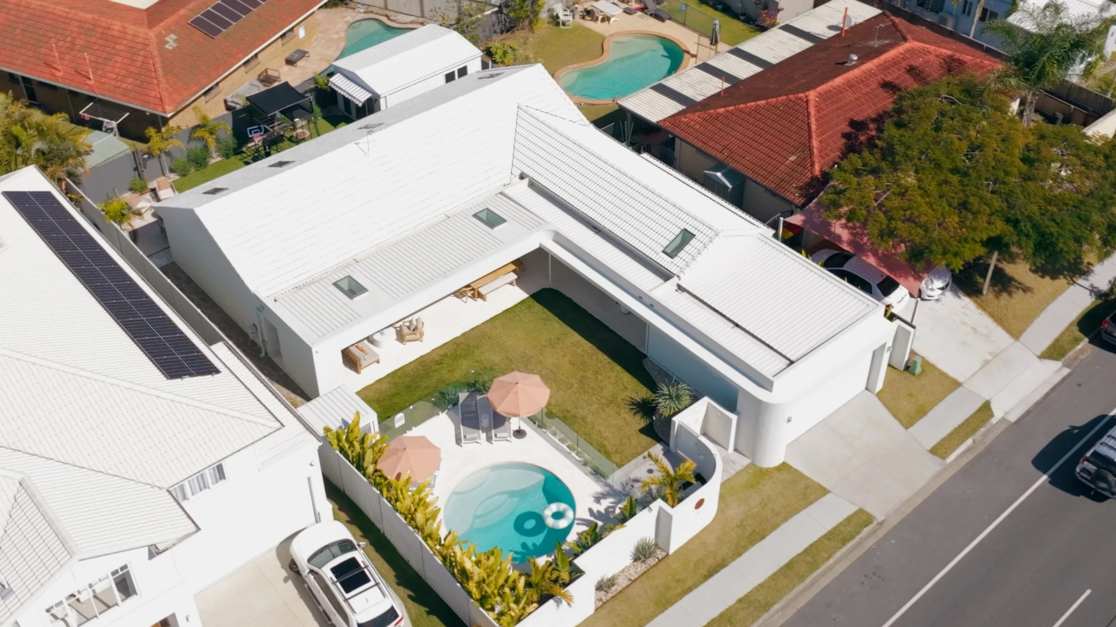 42 Mountain View Avenue, Burleigh Waters, QLD 4220