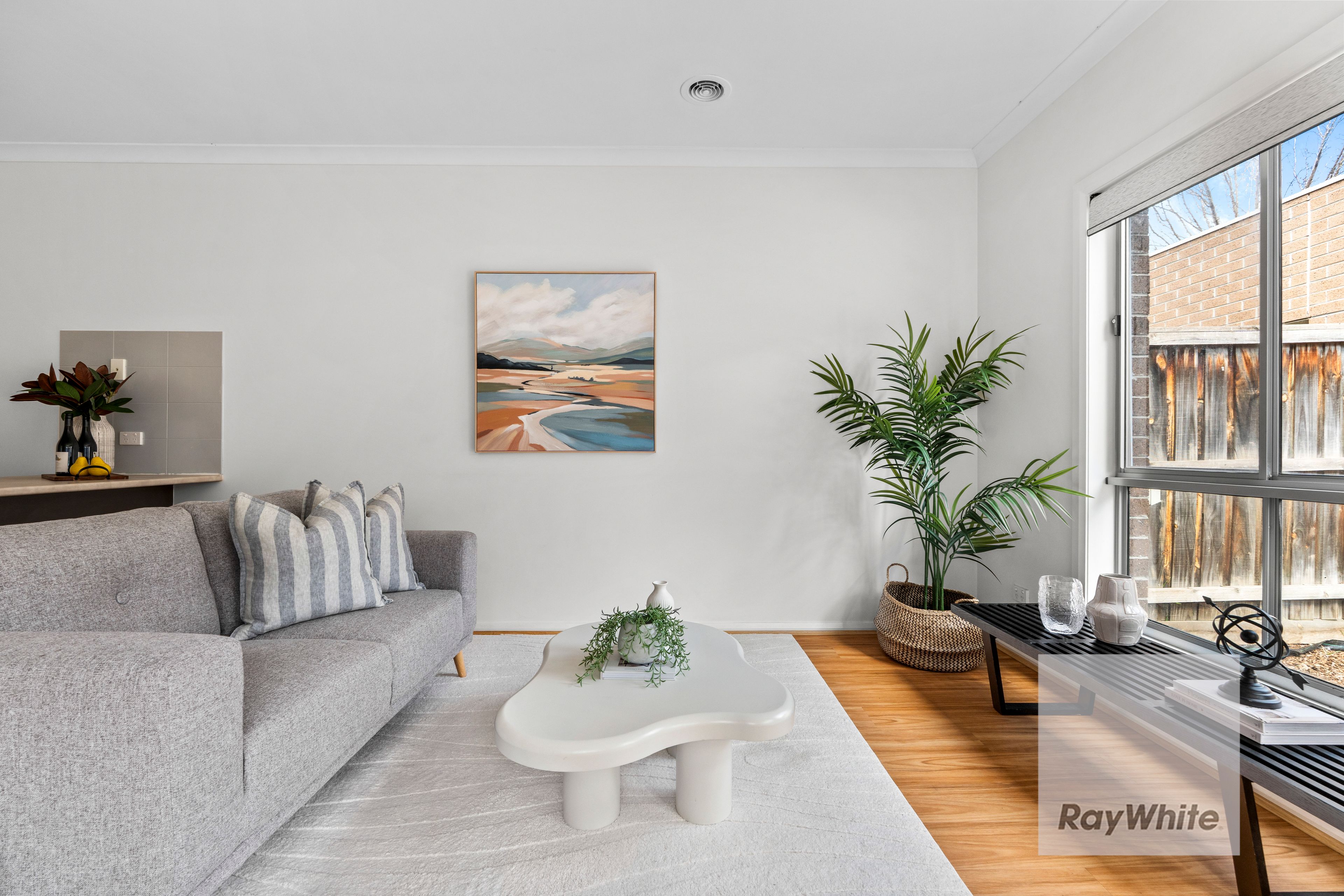 8 Deliza Walk, South Morang, VIC 3752