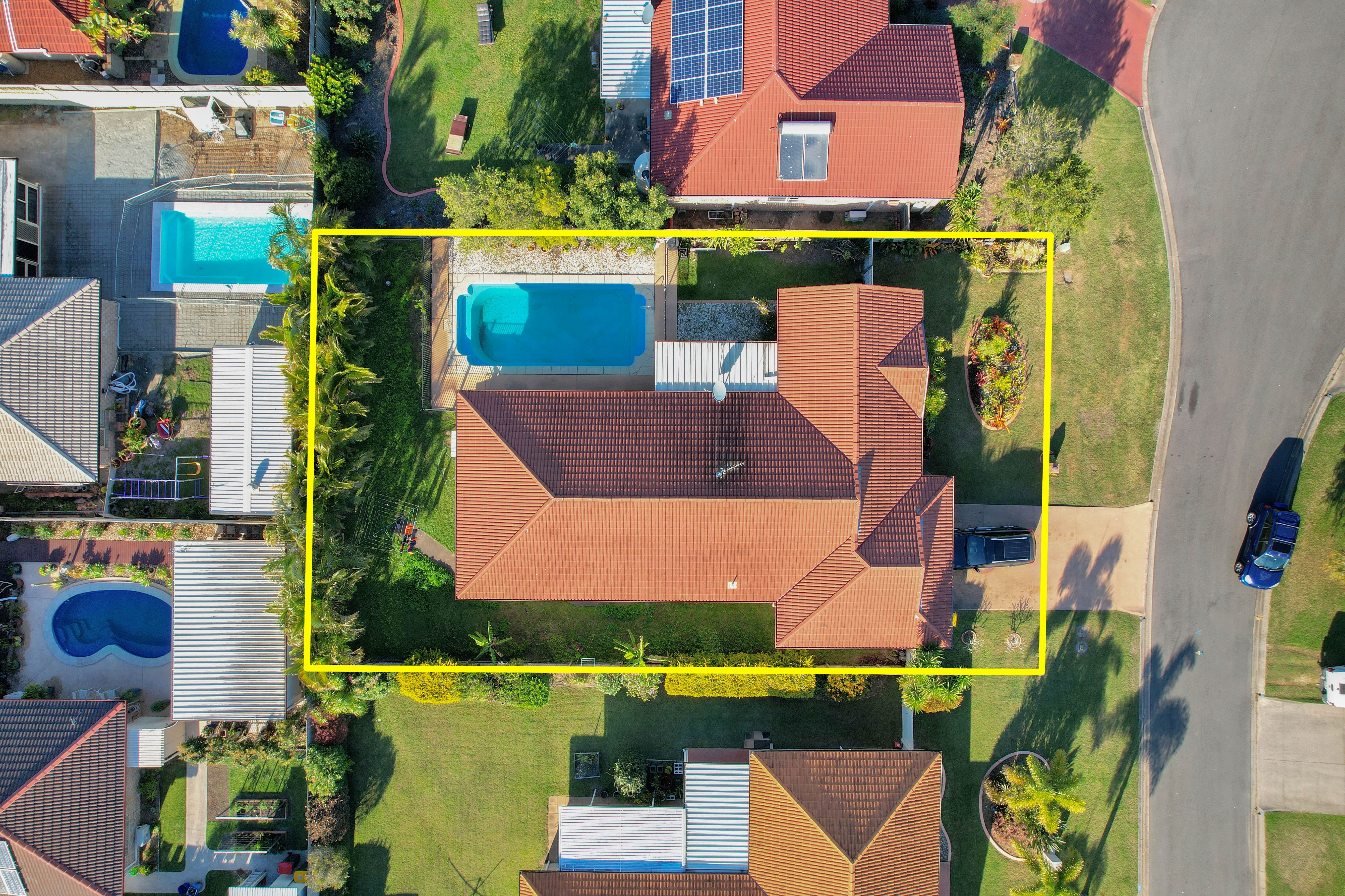 14 Mainsail Court, Point Vernon, QLD 4655