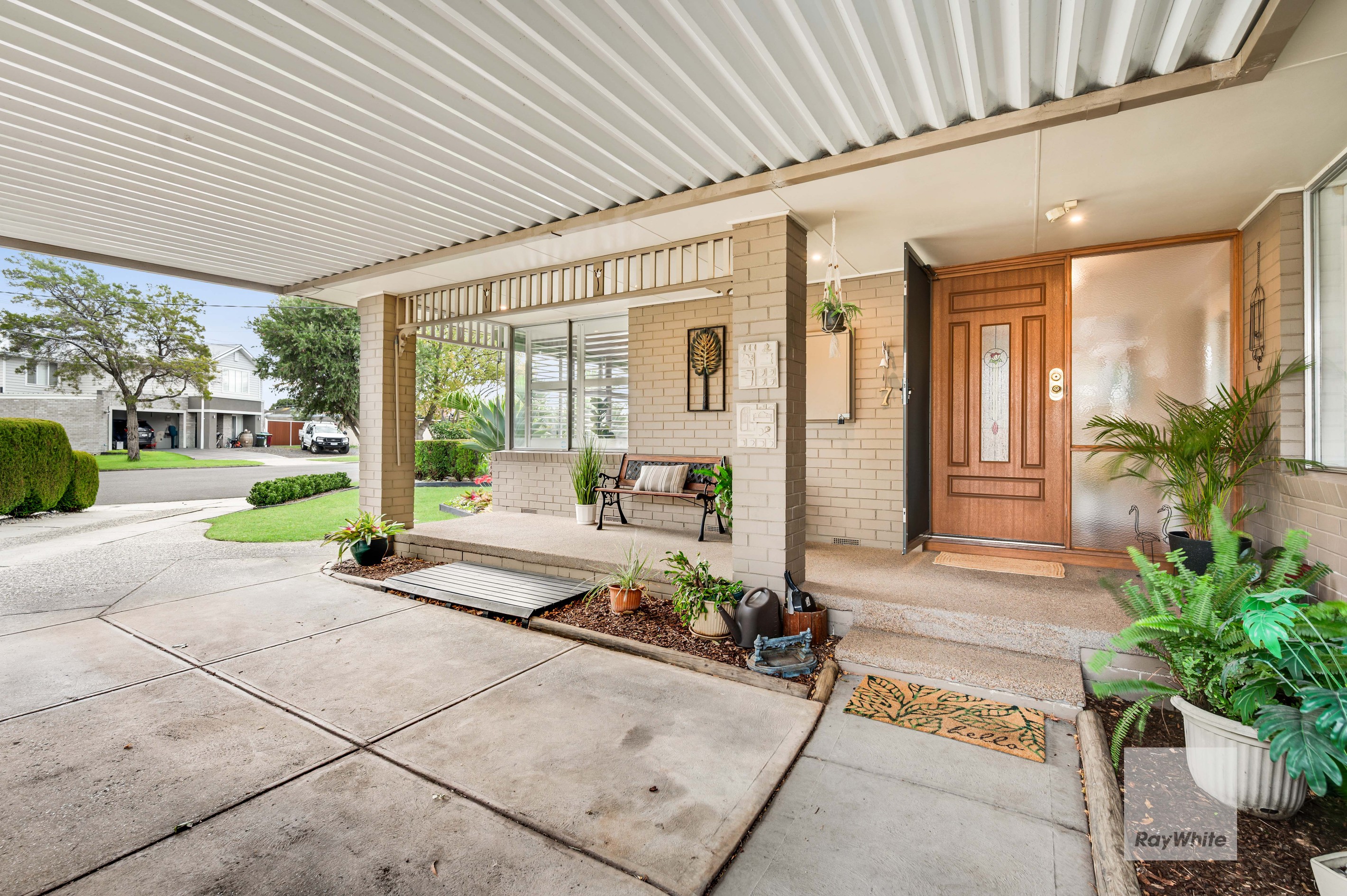 7 Power Close, Gladstone Park, VIC 3043