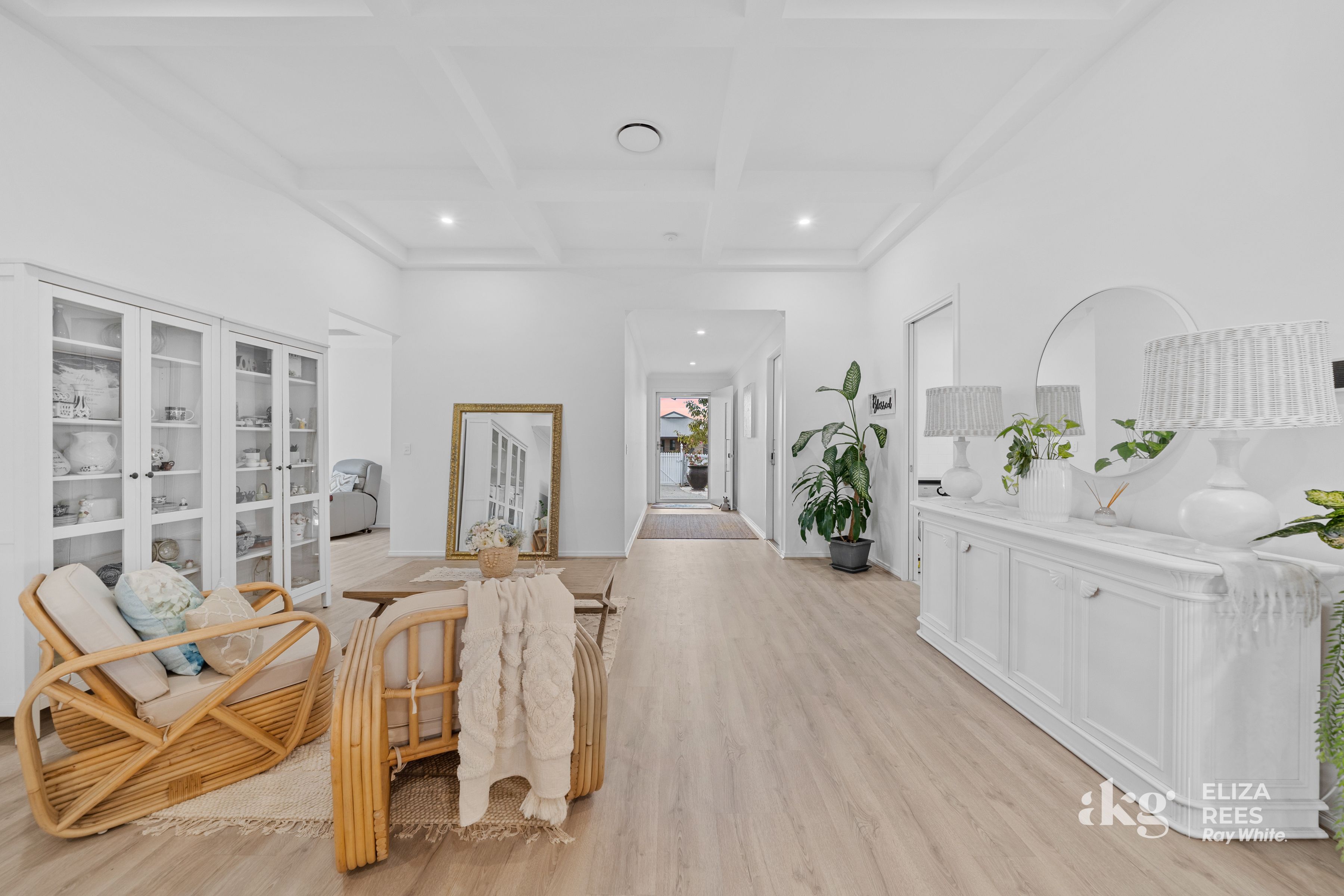 8-10 Hibiscus Place — photo 13 of 30