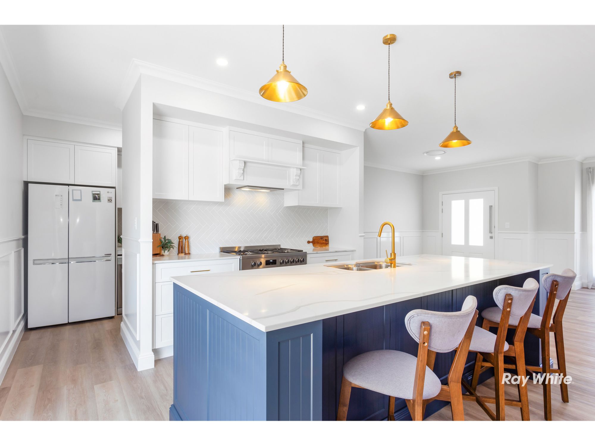 4 King William Place, Kinka Beach, QLD 4703 House for Sale Ray