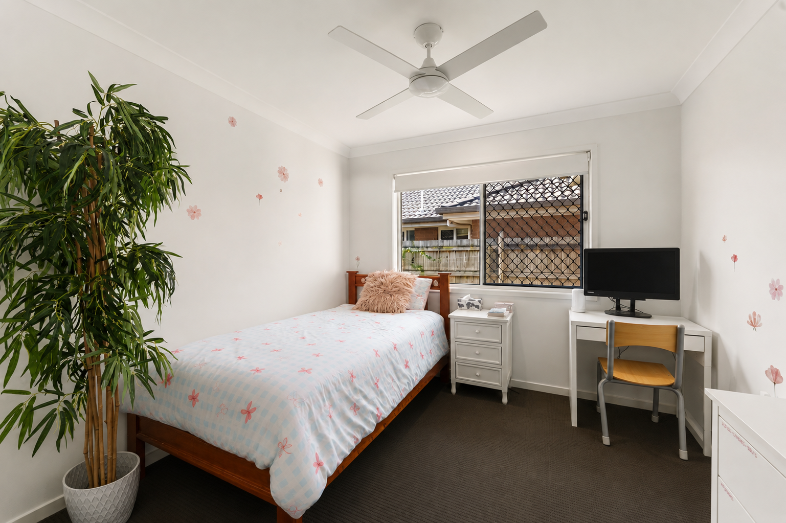 29 Clove Street — photo 13 of 19