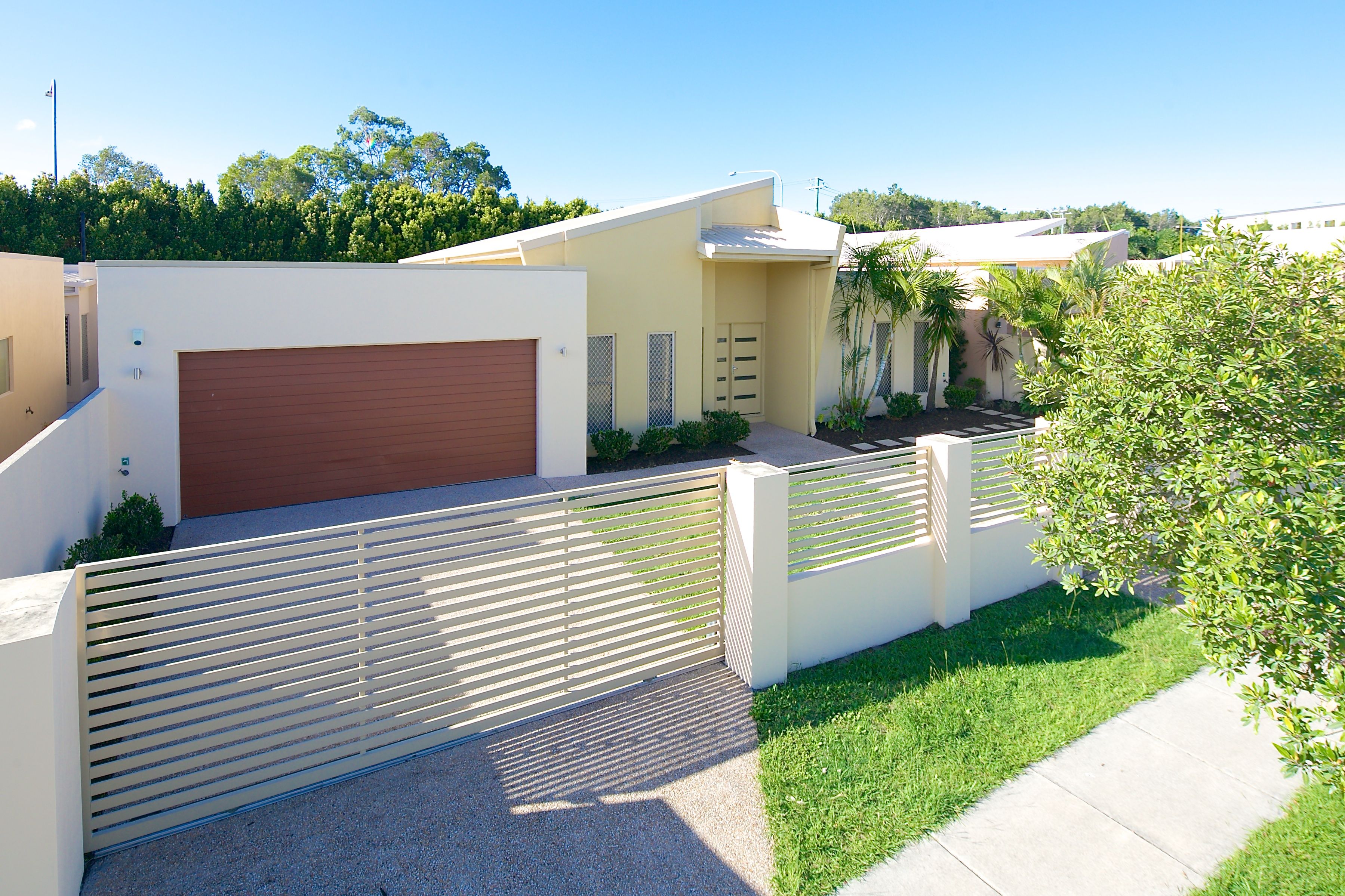 73 East Quay Drive, Biggera Waters, QLD 4216