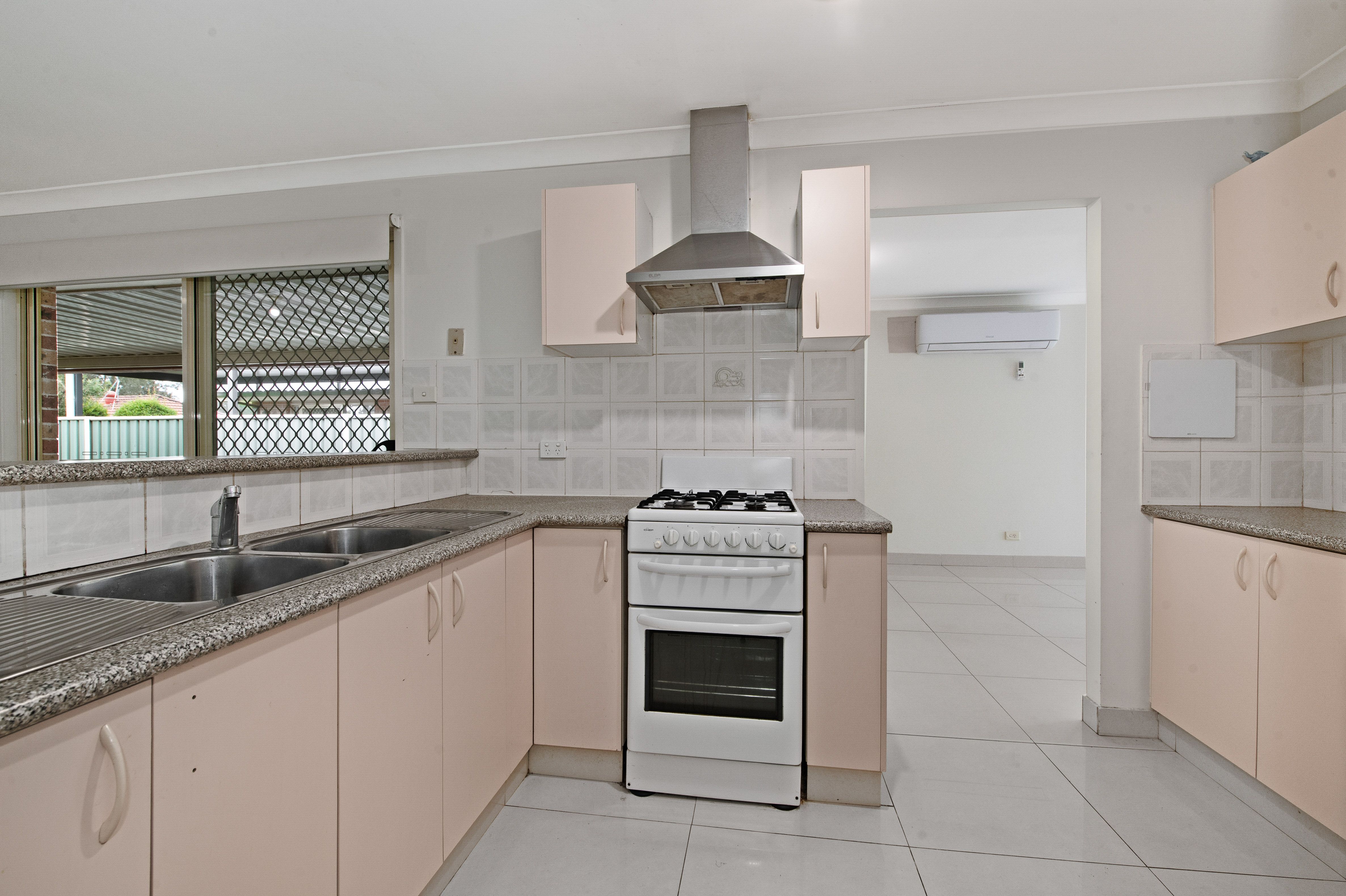 11 Cantwell Street — photo 3 of 11