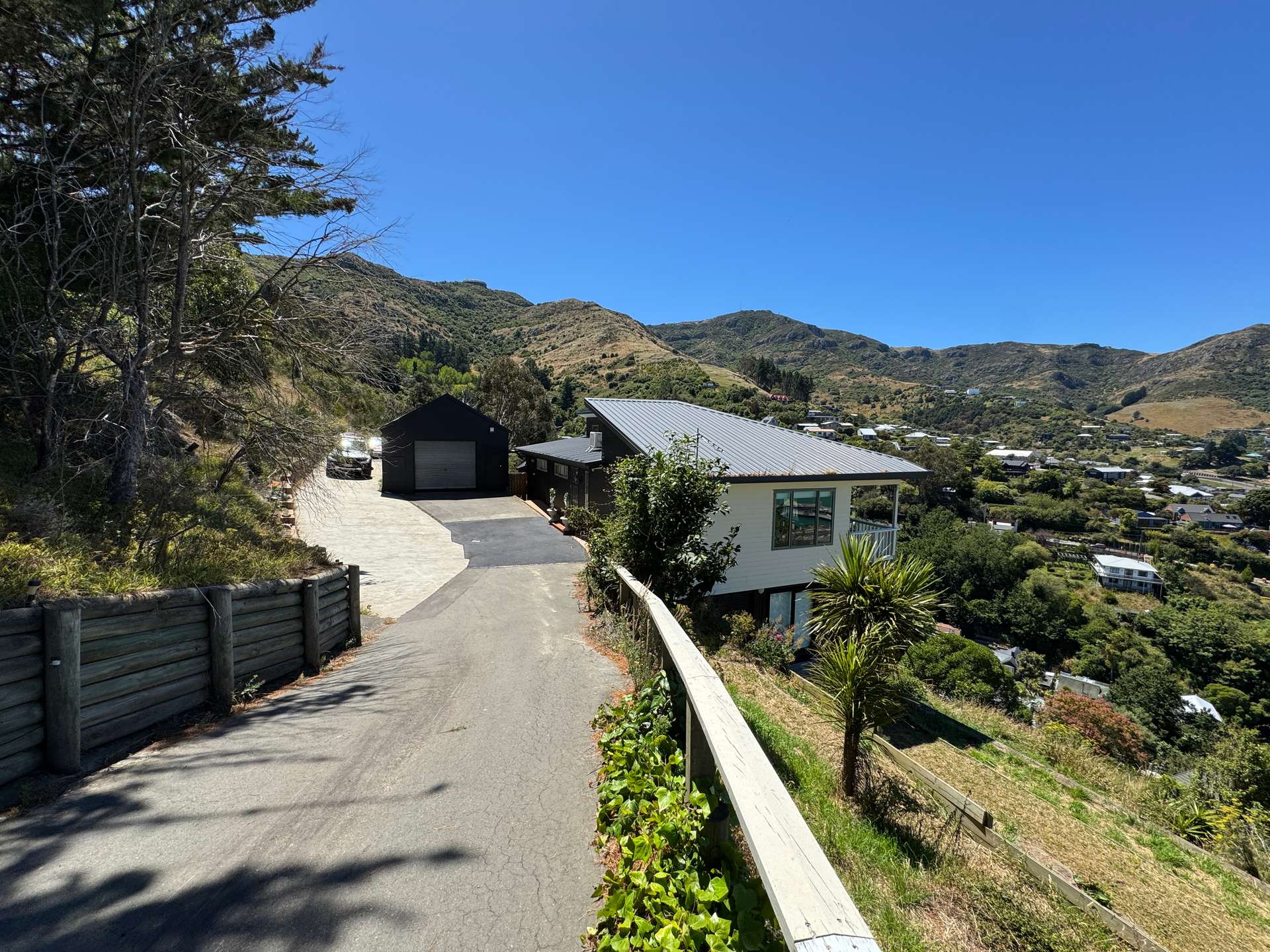 30 Bridle Path photo 3