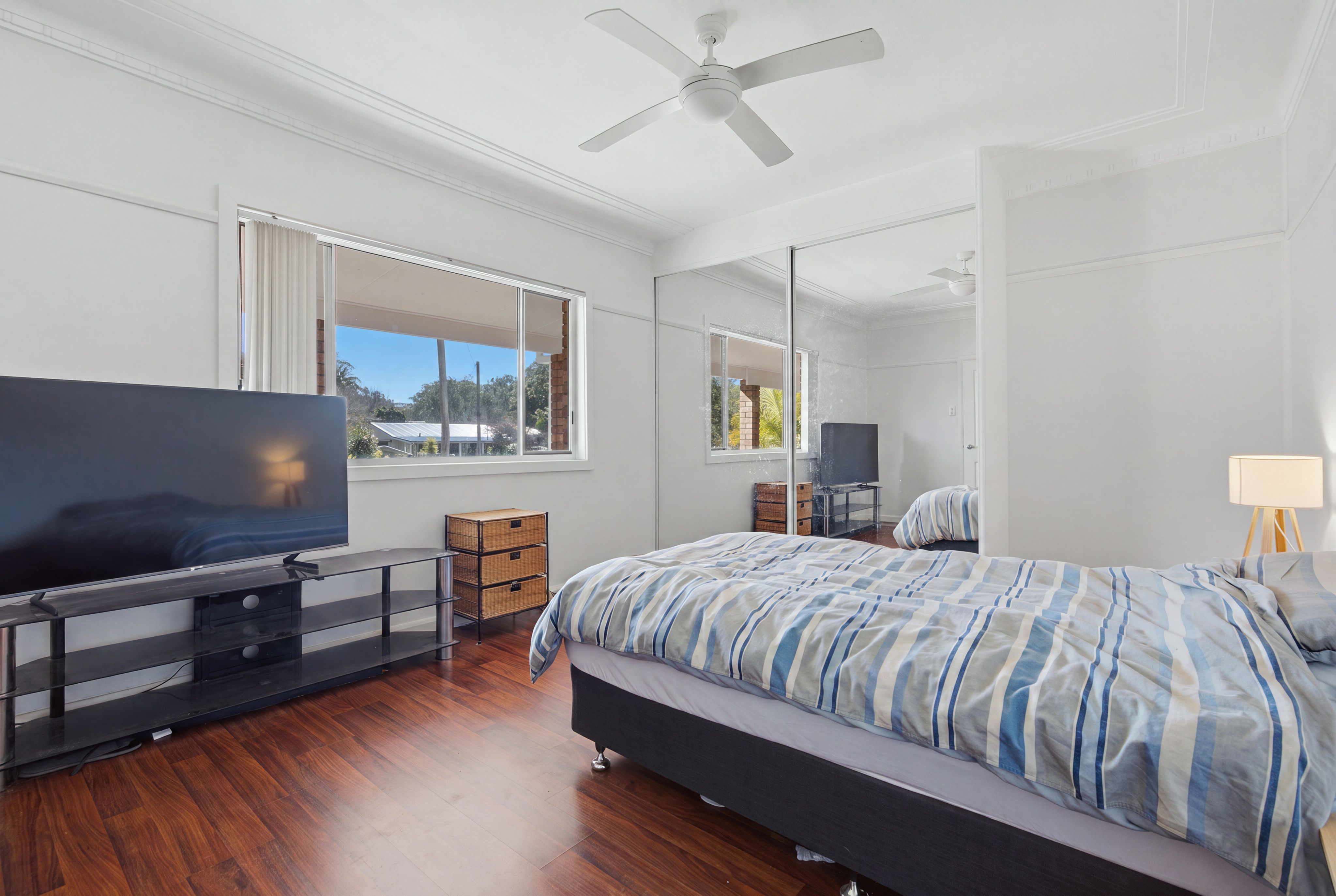 27 & 27a Cadonia Road — photo 10 of 23