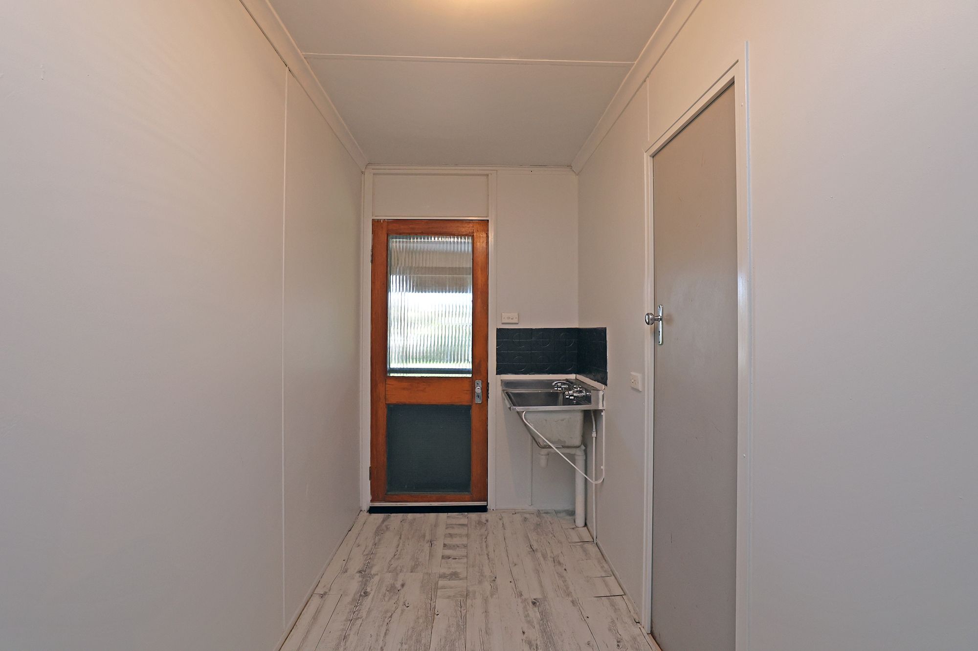 5 Vine Court — photo 8 of 10