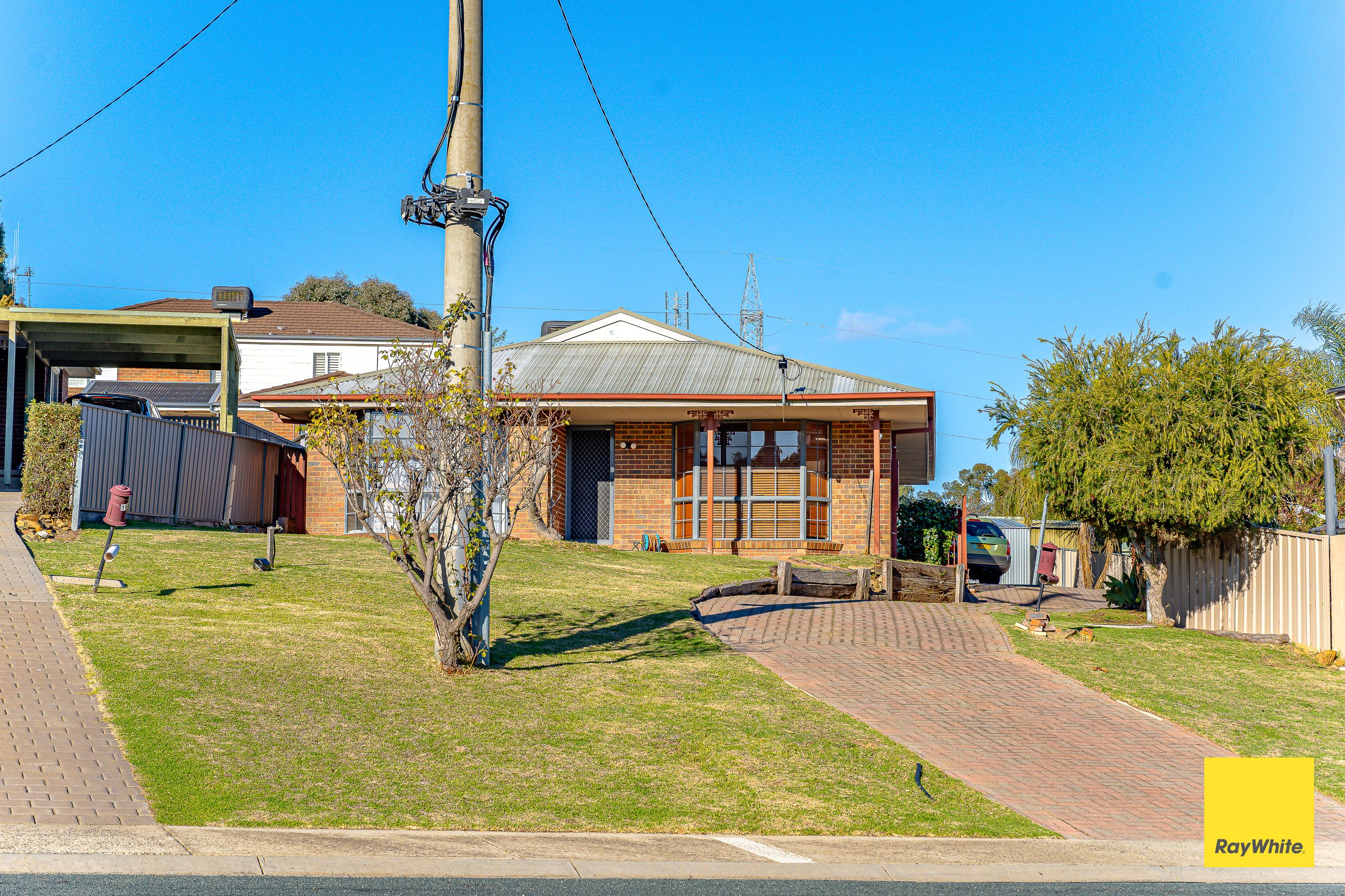 14 Friswell Avenue — photo from Ray White Bendigo