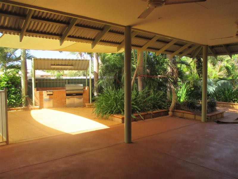 27 Walkington Circle, Millars Well, WA 6714