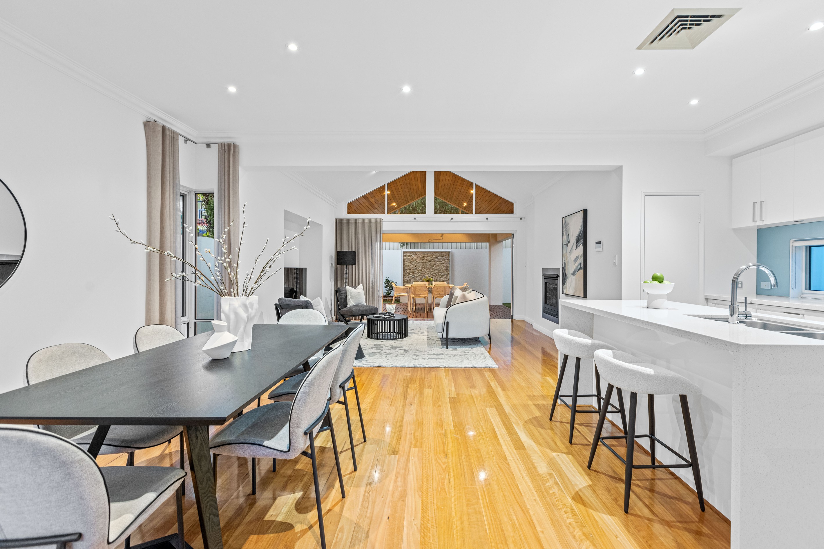 19A Brockway Road, Mount Claremont, WA 6010