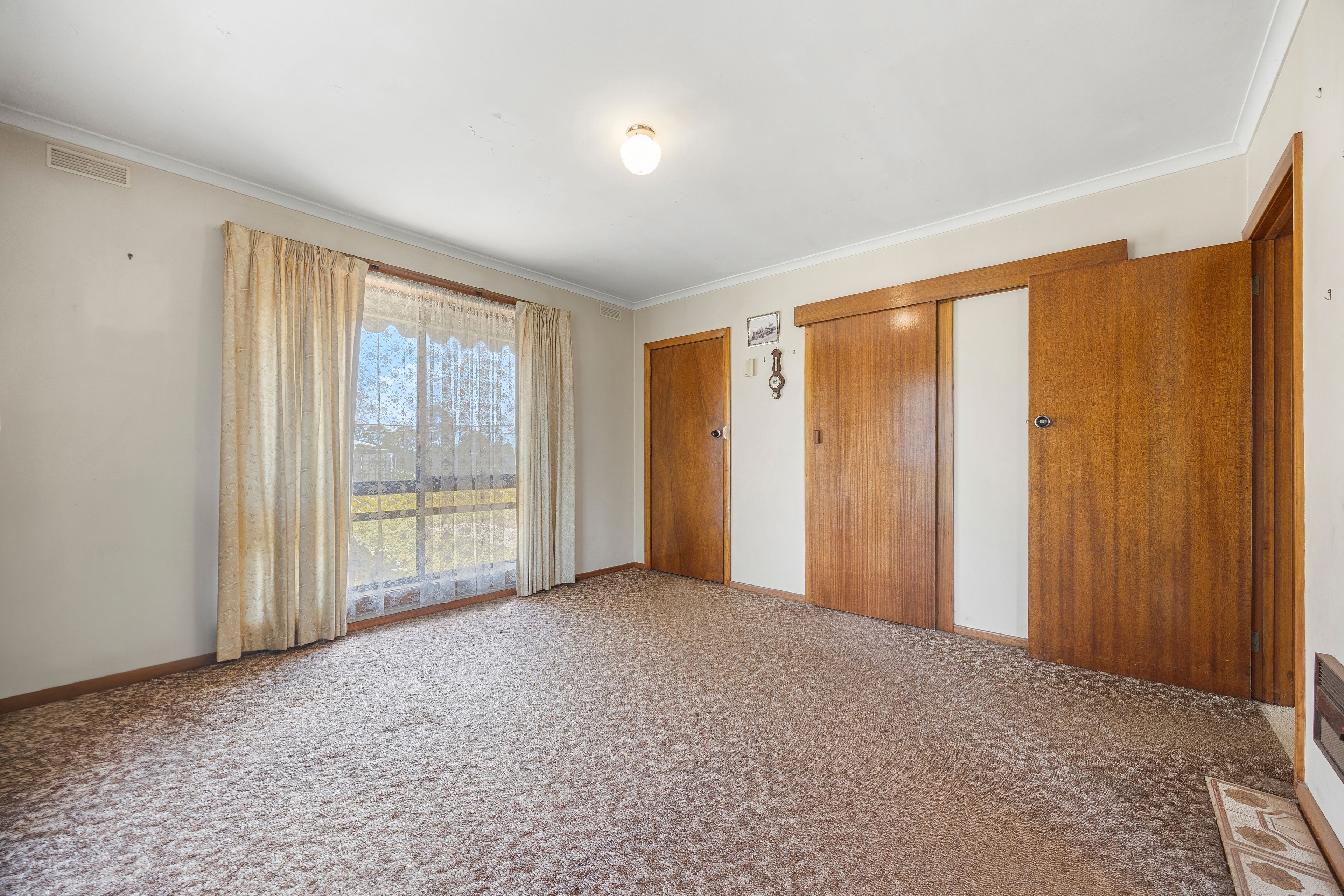 209 Howe Street — photo 12 of 30