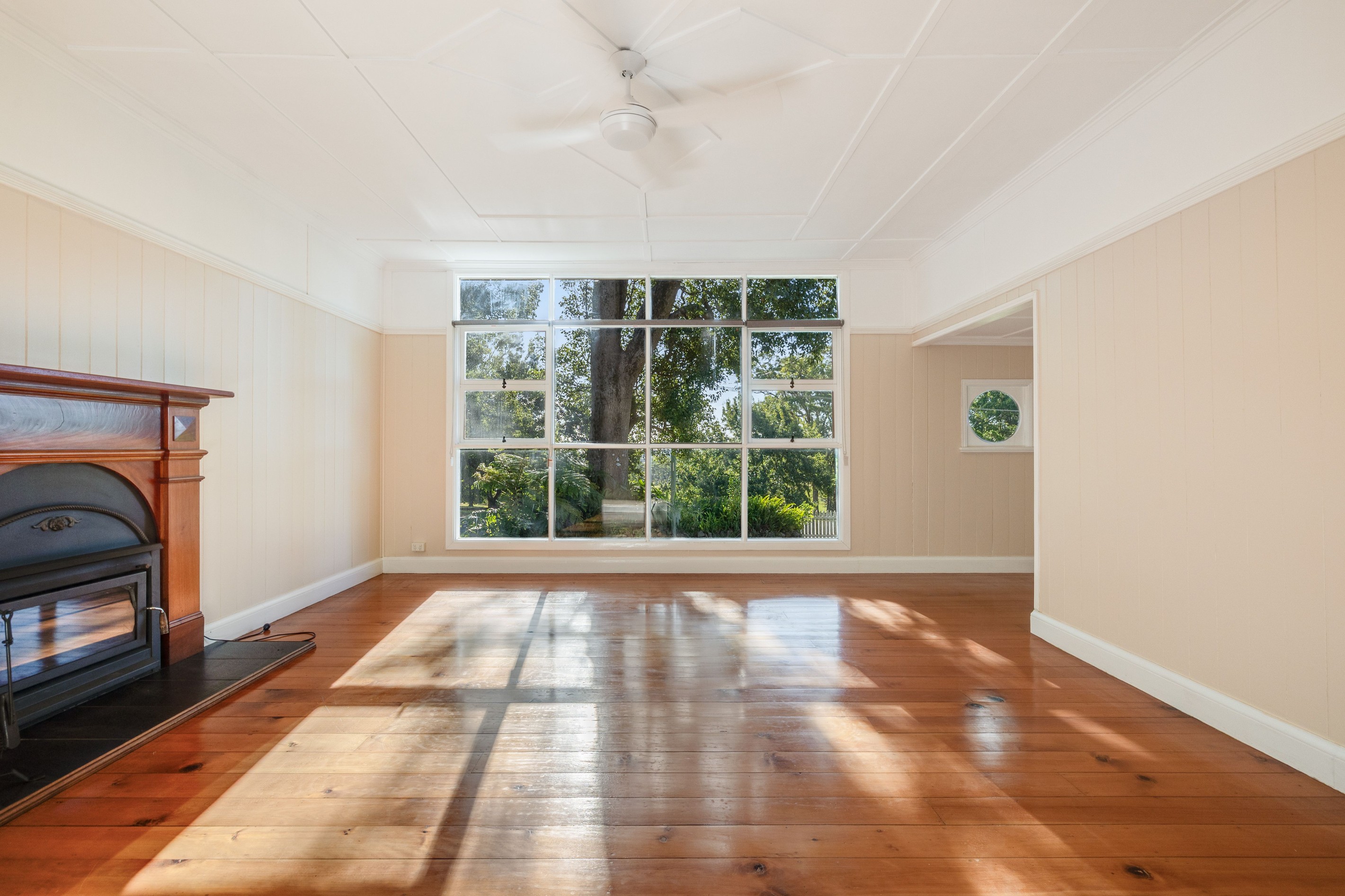 44 Stuart Street, Mount Lofty, QLD 4350