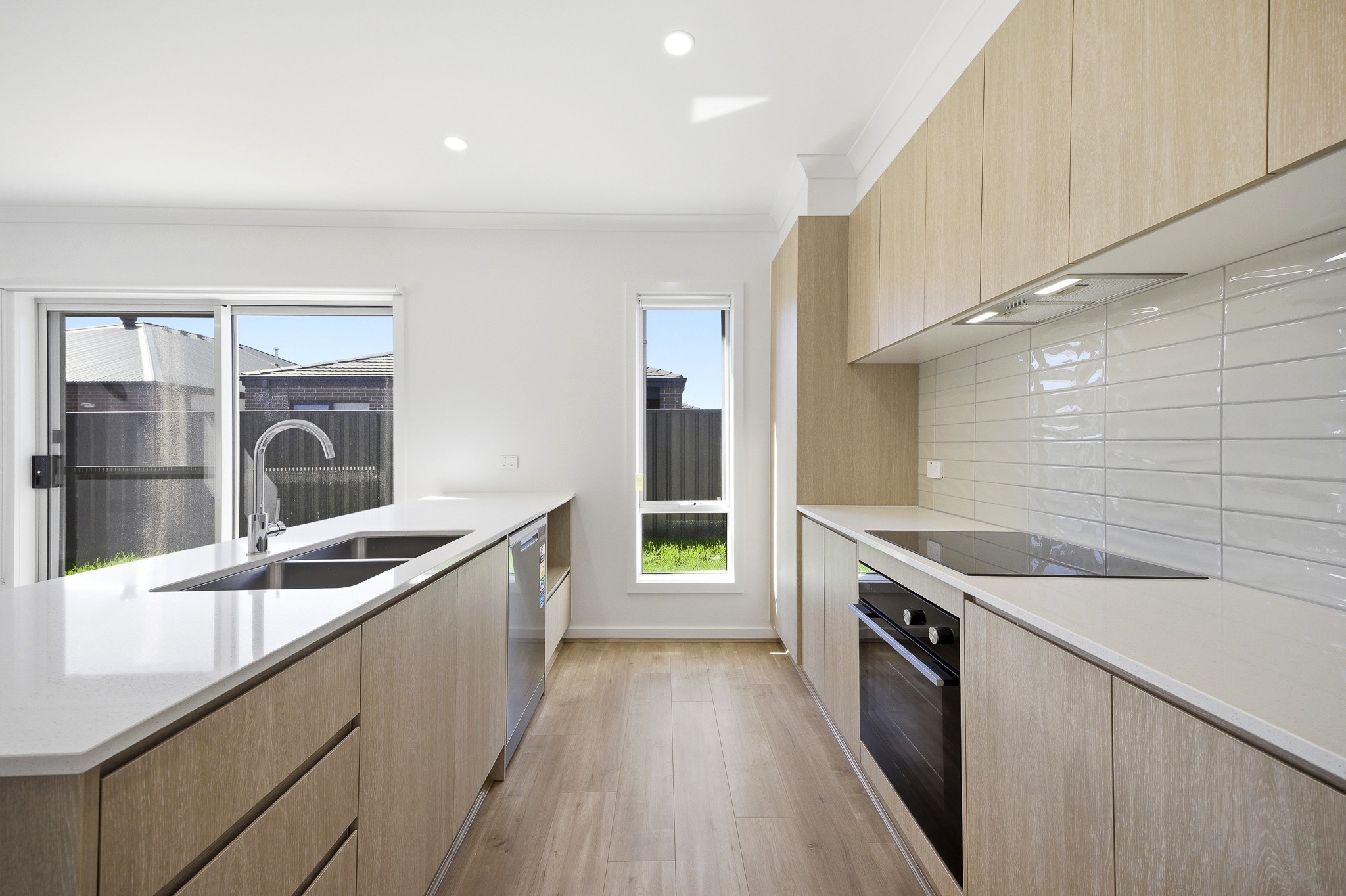 27 Bonifacio Road, Clyde, VIC 3978