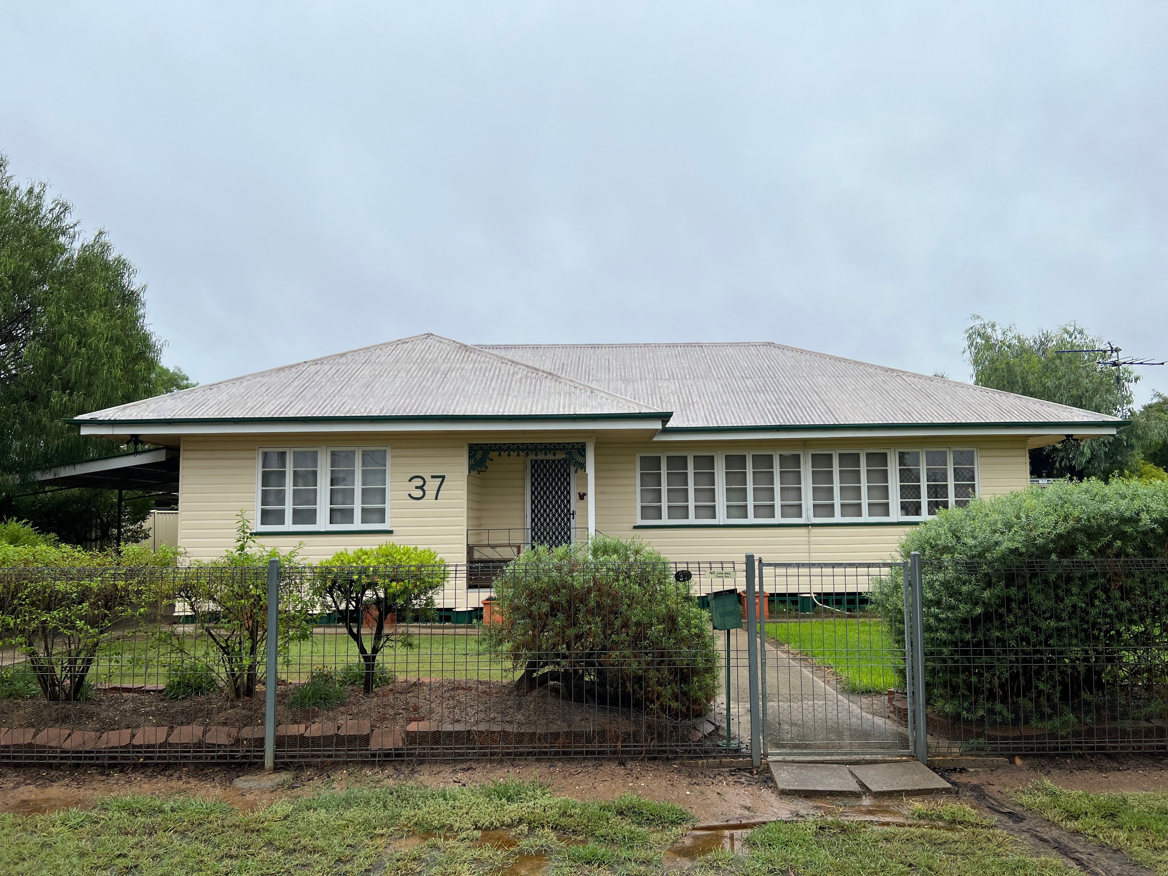 37 Bungil Street, Roma, QLD 4455