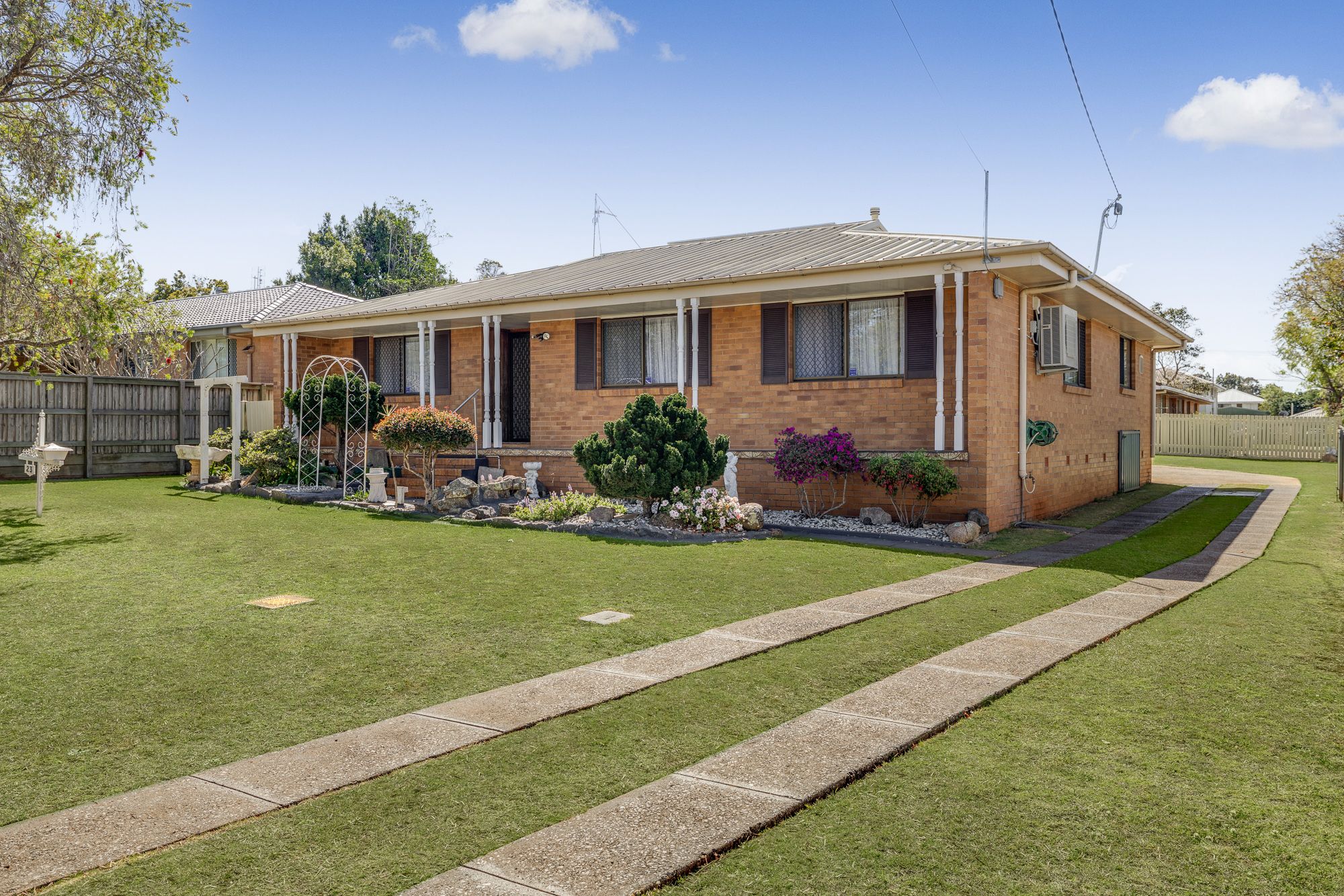 23 Sardon Street, Centenary Heights, QLD 4350